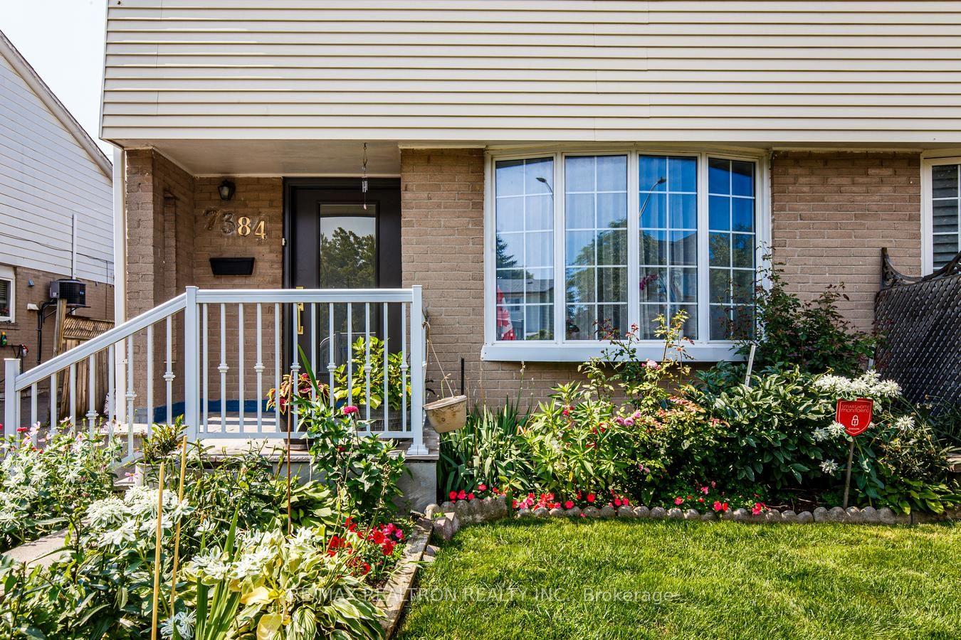 Photo 3 of 7384 Sills Road, Mississauga, Malton — HOMEH