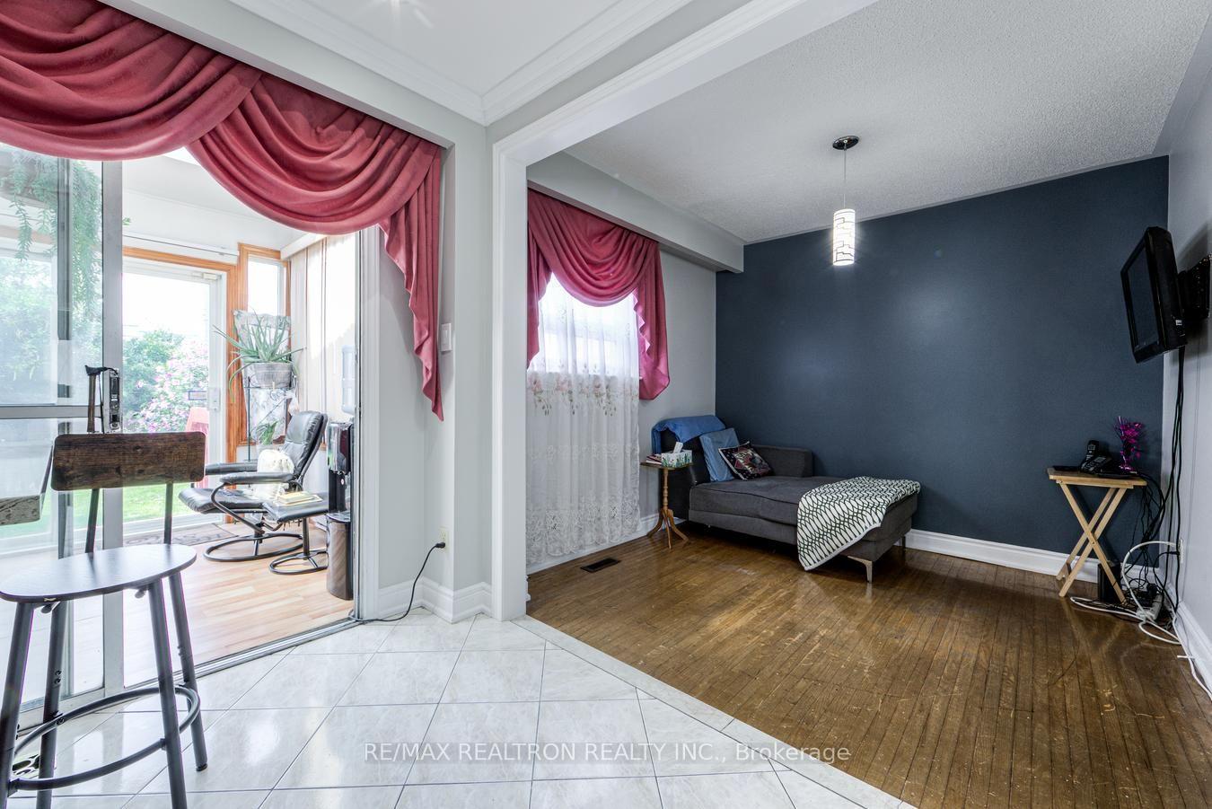 Photo 17 of 7384 Sills Road, Mississauga, Malton — HOMEH