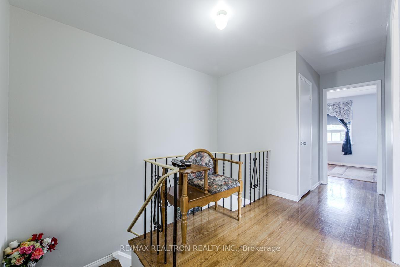 Photo 22 of 7384 Sills Road, Mississauga, Malton — HOMEH