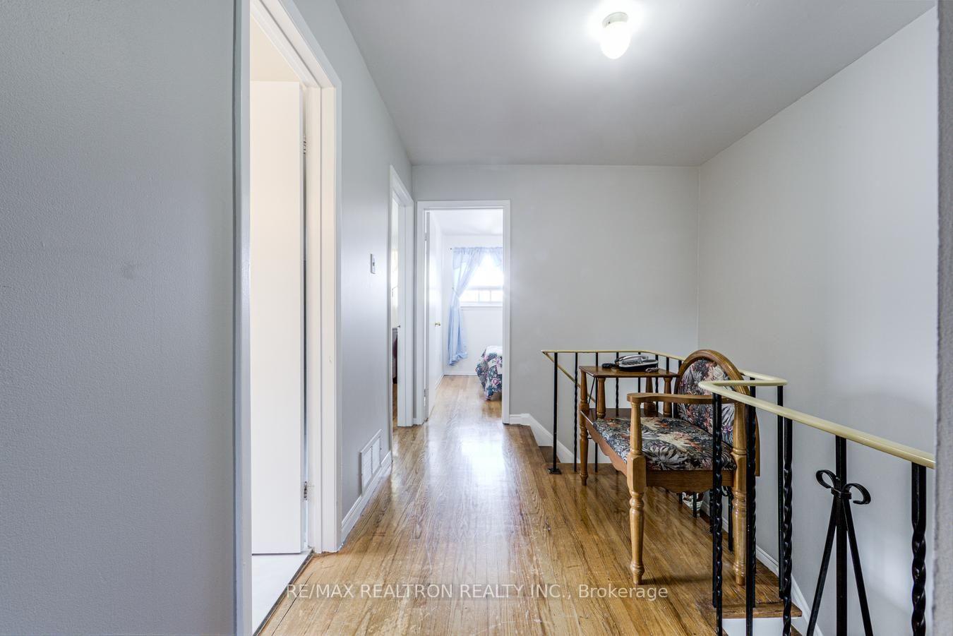 Photo 23 of 7384 Sills Road, Mississauga, Malton — HOMEH