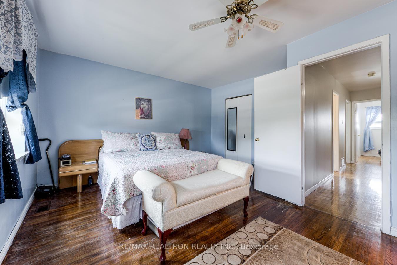 Photo 25 of 7384 Sills Road, Mississauga, Malton — HOMEH