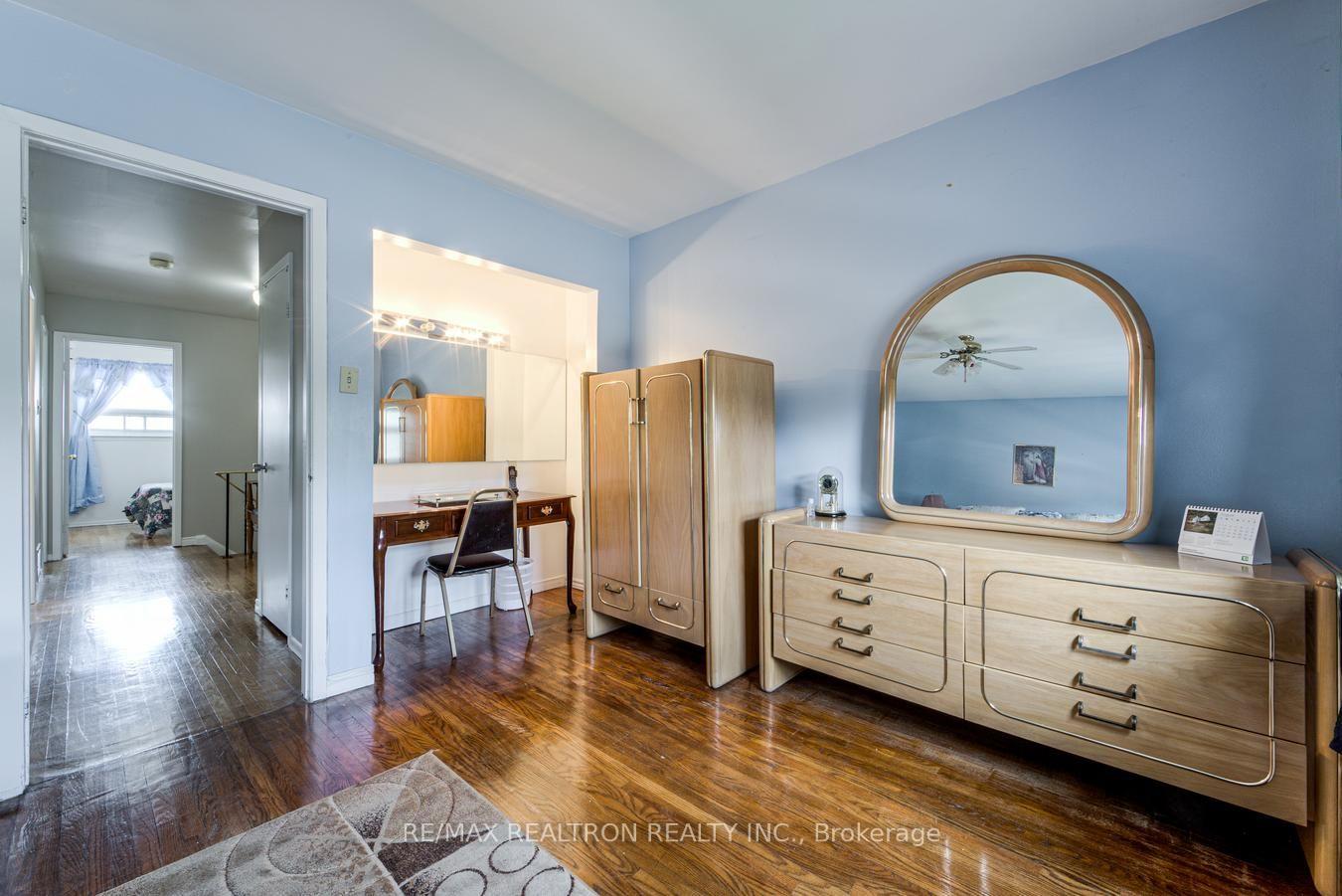 Photo 27 of 7384 Sills Road, Mississauga, Malton — HOMEH