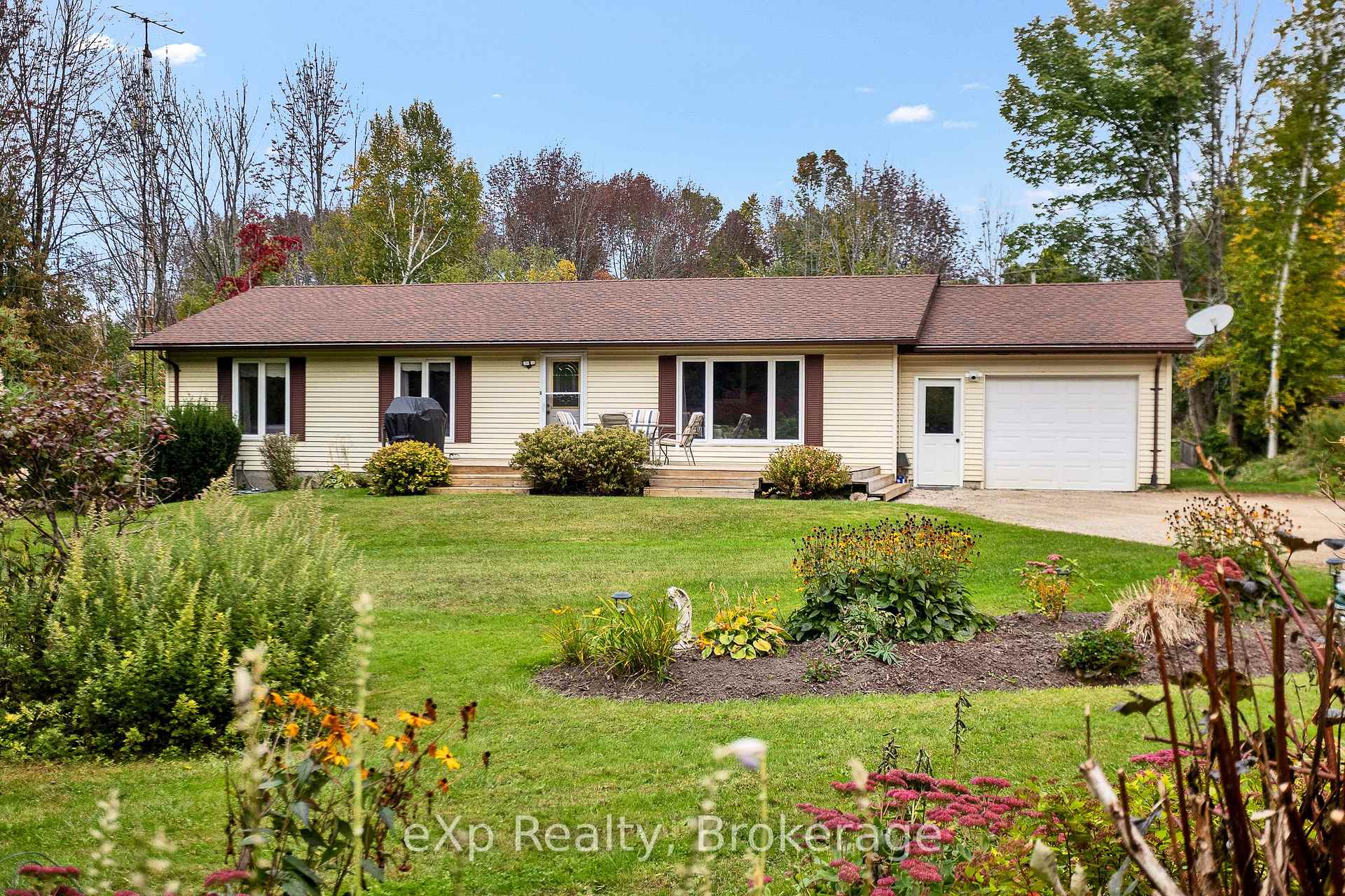 Photo 2 of 350144 Bayshore Road, Meaford — HOMEH
