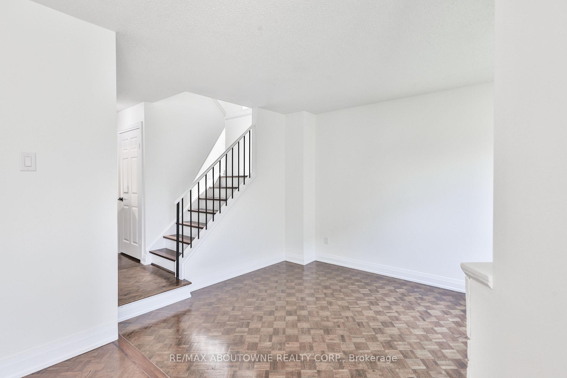 Photo 9 of Unit 2, 4635 Regents Terrace, Mississauga, Hurontario — HOMEH