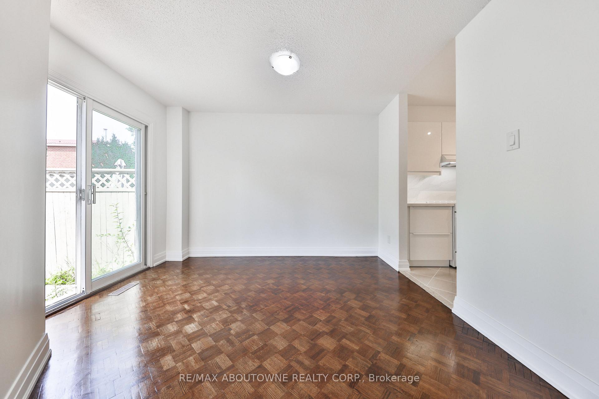 Photo 14 of Unit 2, 4635 Regents Terrace, Mississauga, Hurontario — HOMEH