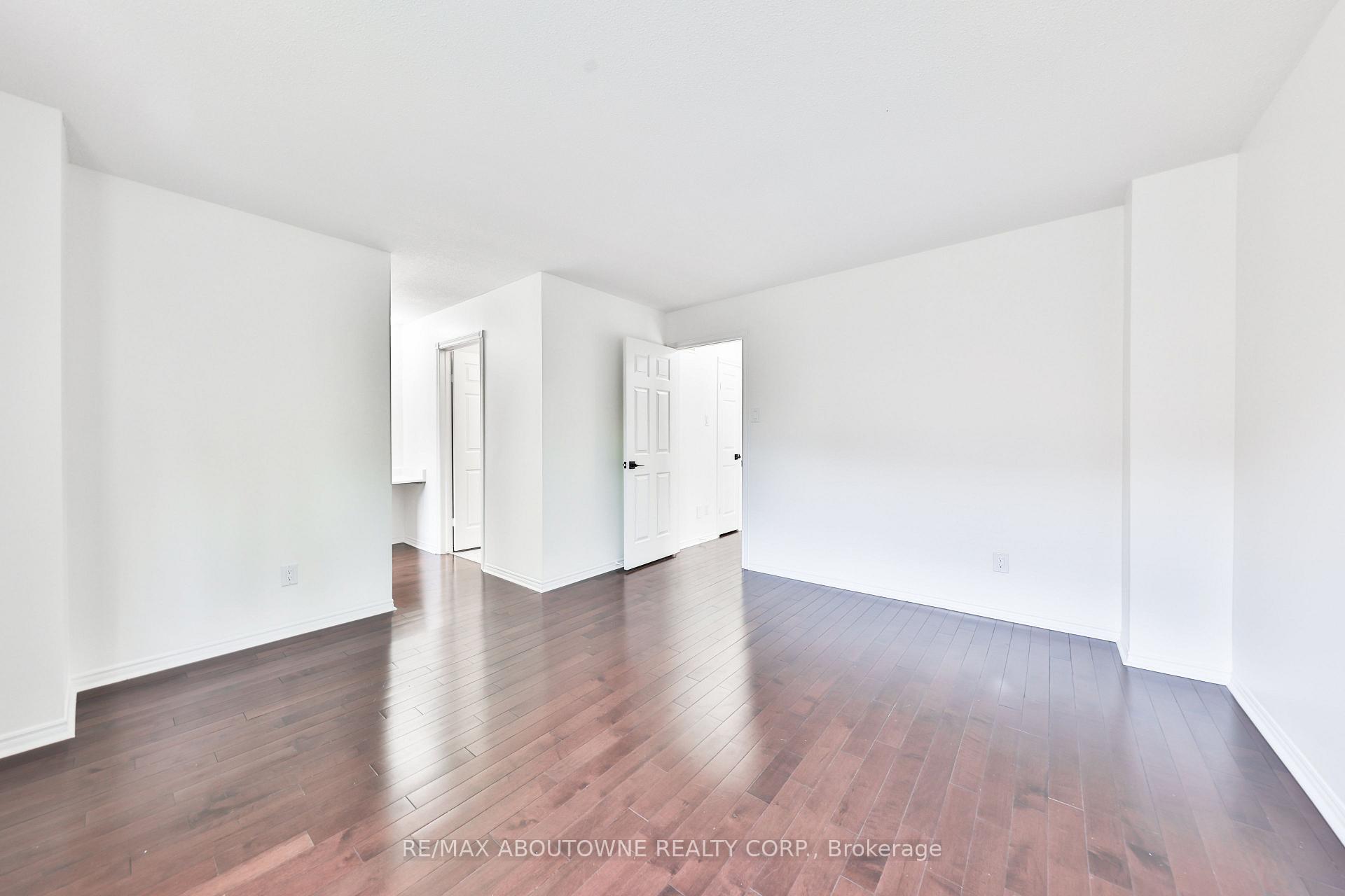 Photo 18 of Unit 2, 4635 Regents Terrace, Mississauga, Hurontario — HOMEH