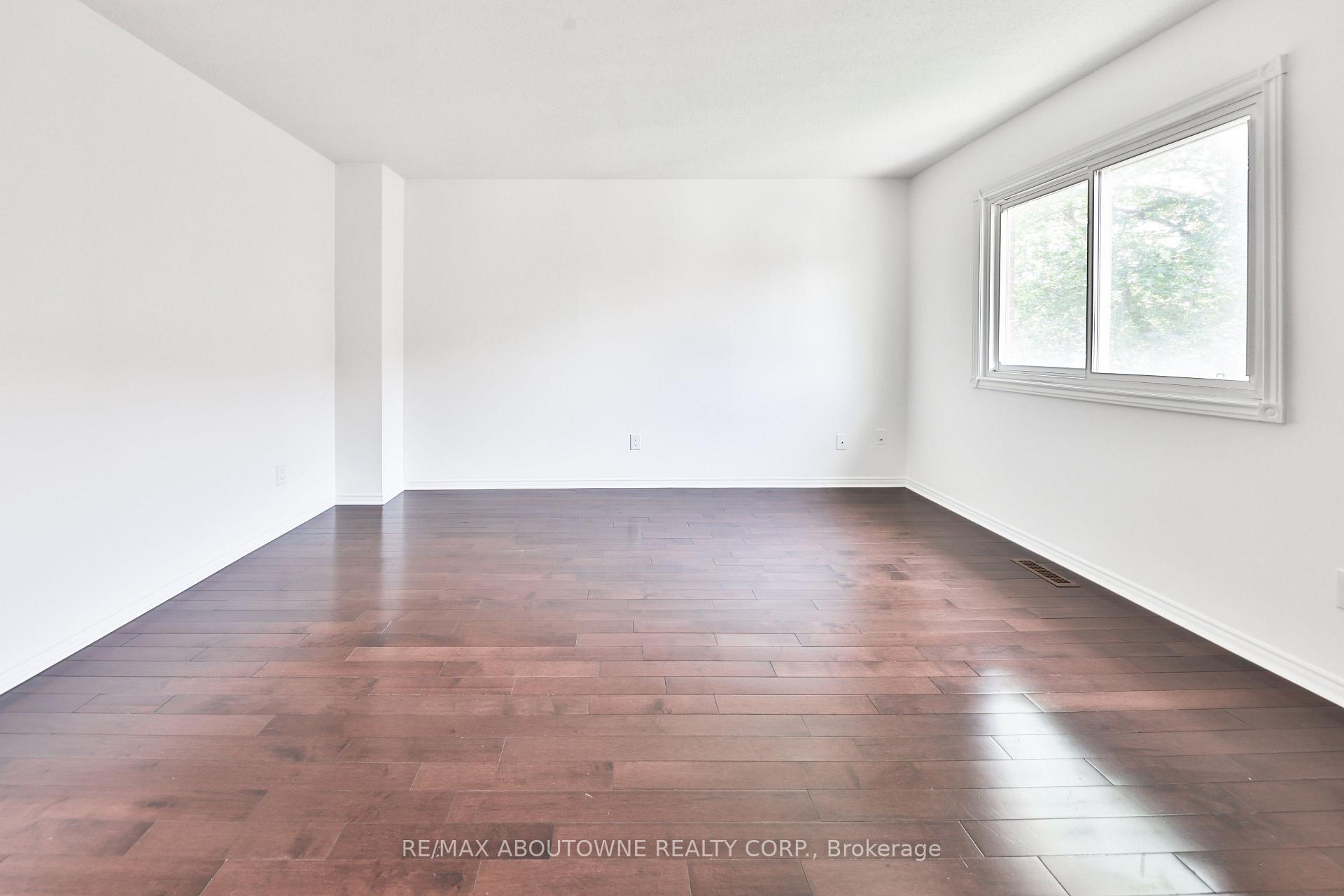 Photo 19 of Unit 2, 4635 Regents Terrace, Mississauga, Hurontario — HOMEH