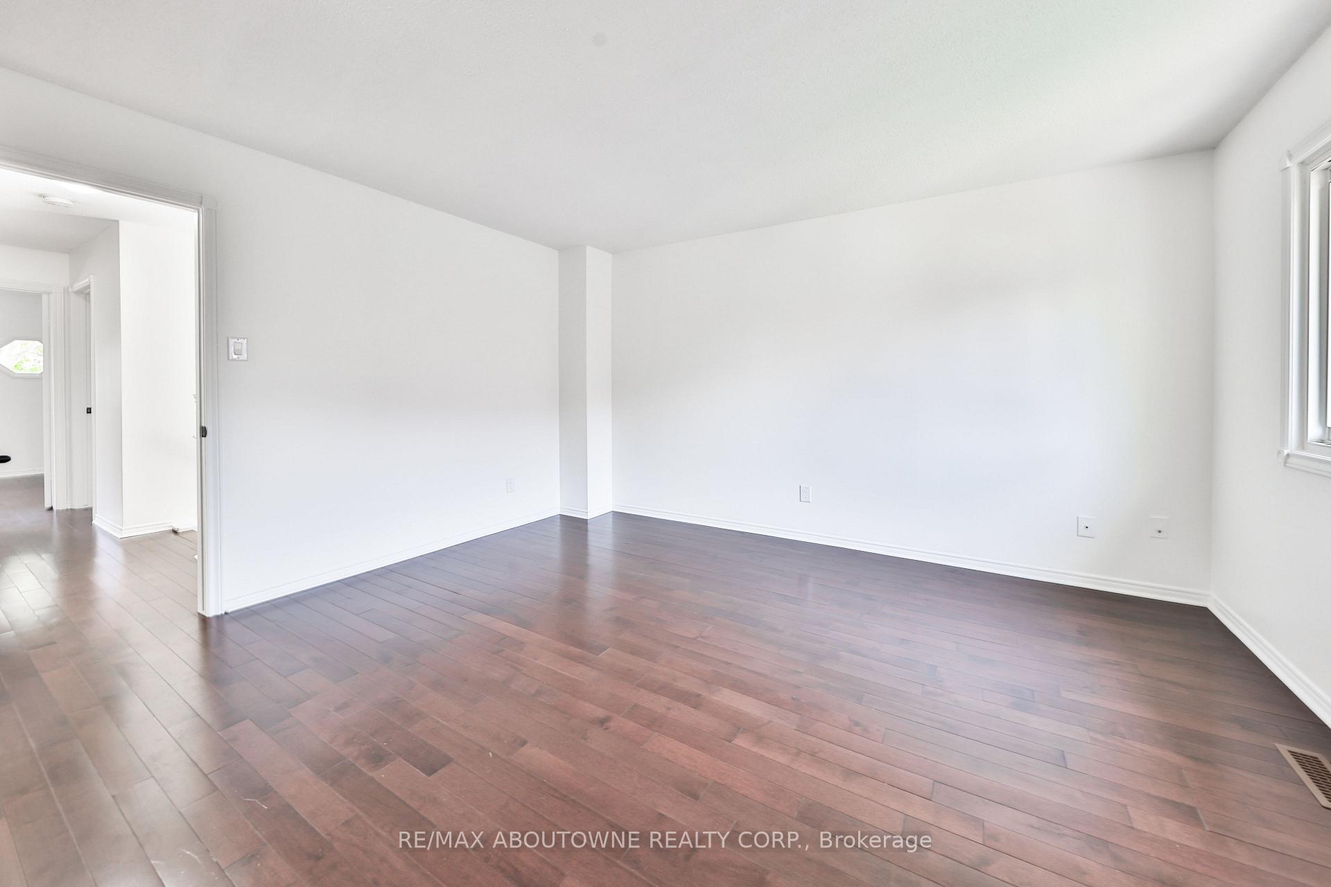 Photo 21 of Unit 2, 4635 Regents Terrace, Mississauga, Hurontario — HOMEH
