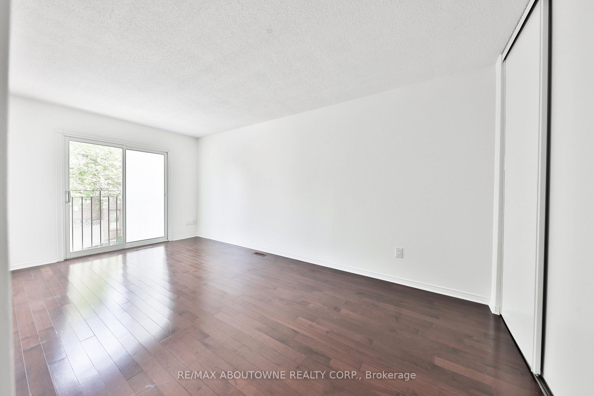 Photo 26 of Unit 2, 4635 Regents Terrace, Mississauga, Hurontario — HOMEH