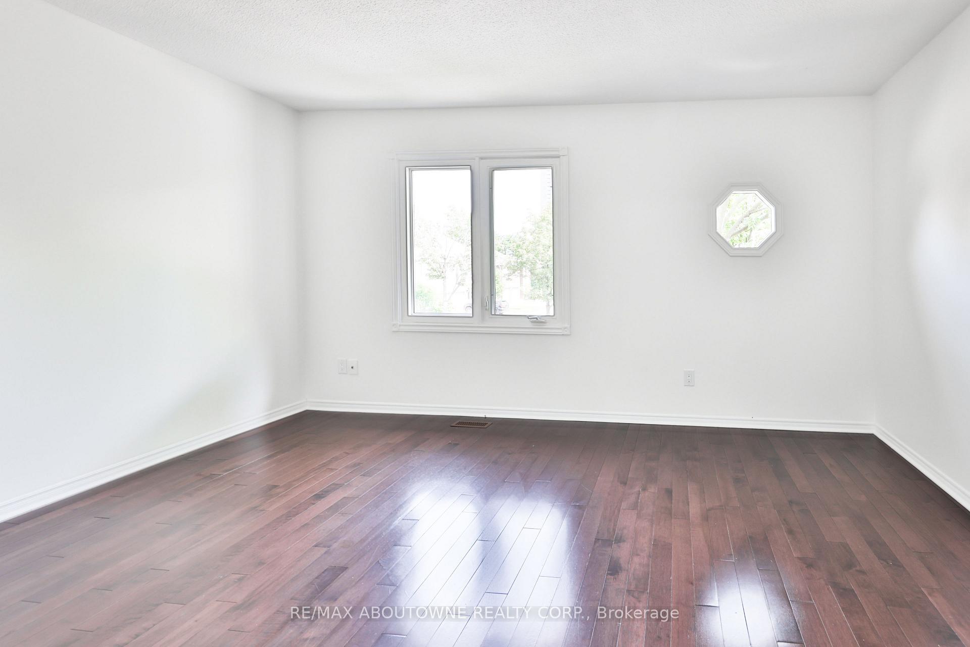 Photo 28 of Unit 2, 4635 Regents Terrace, Mississauga, Hurontario — HOMEH