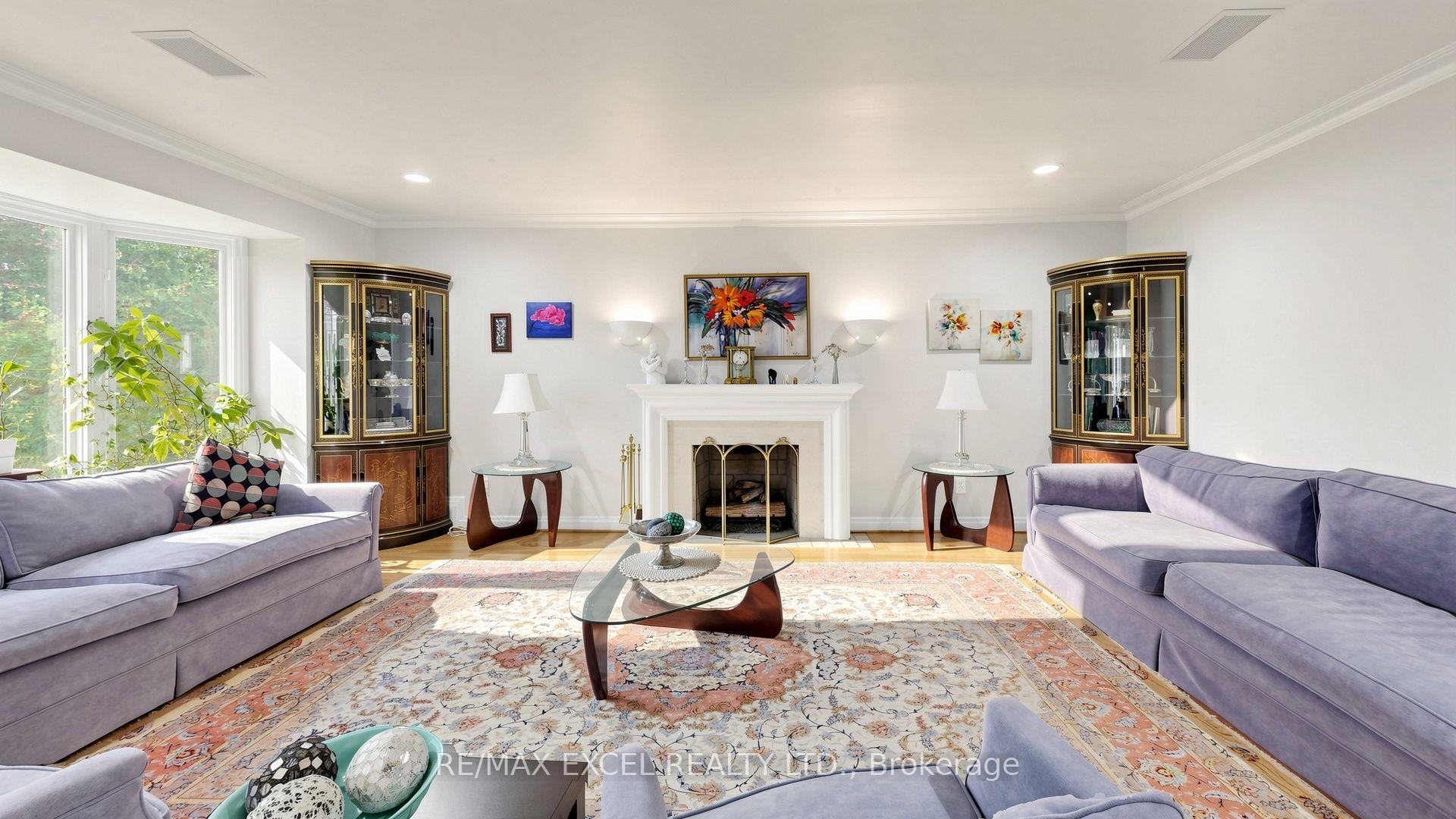 Photo 6 of 131 Burbank Drive, North York, Bayview Village — HOMEH