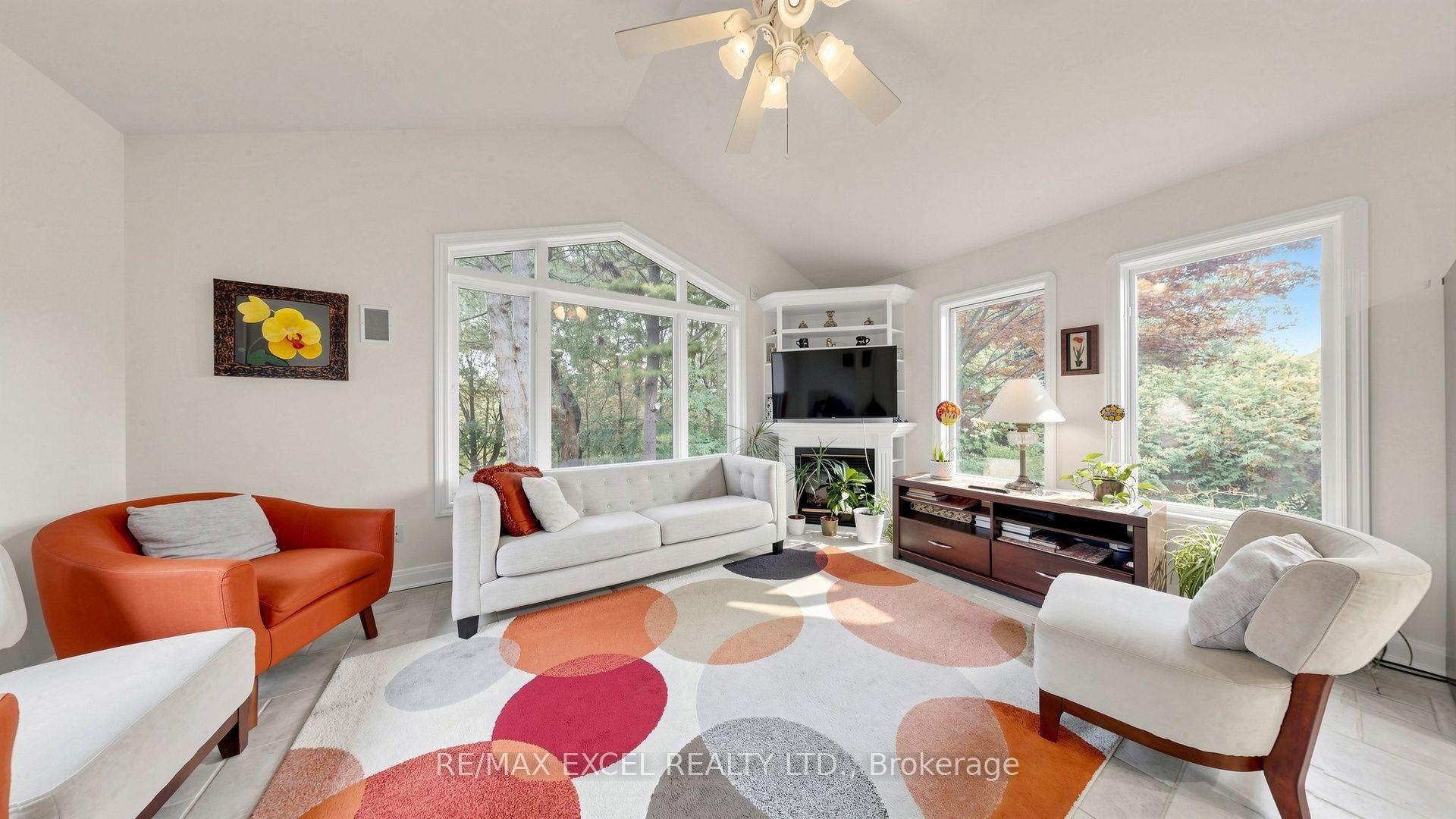 Photo 11 of 131 Burbank Drive, North York, Bayview Village — HOMEH