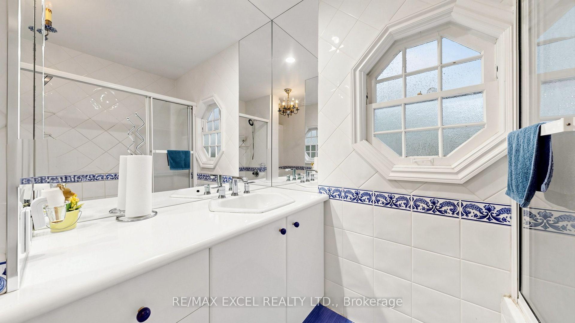 Photo 32 of 131 Burbank Drive, North York, Bayview Village — HOMEH