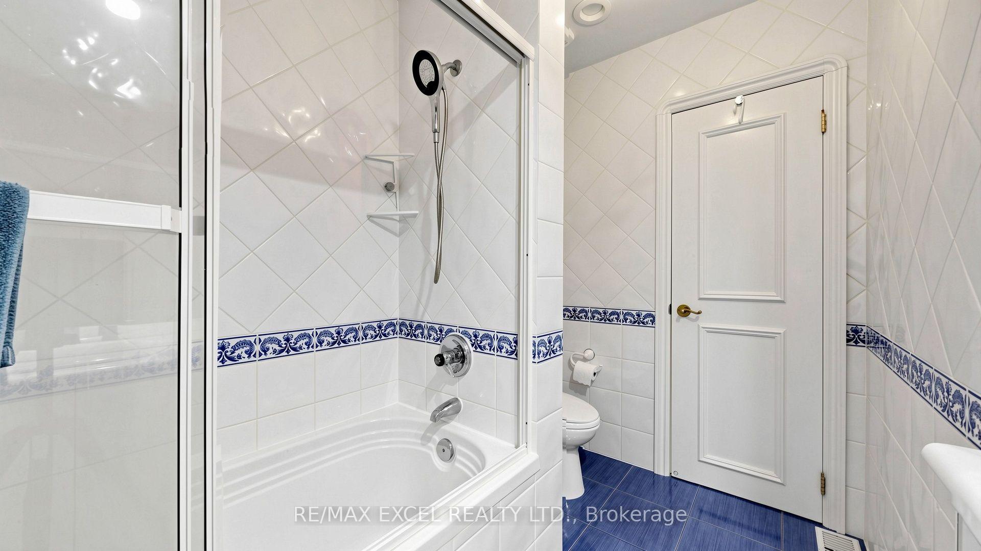 Photo 33 of 131 Burbank Drive, North York, Bayview Village — HOMEH