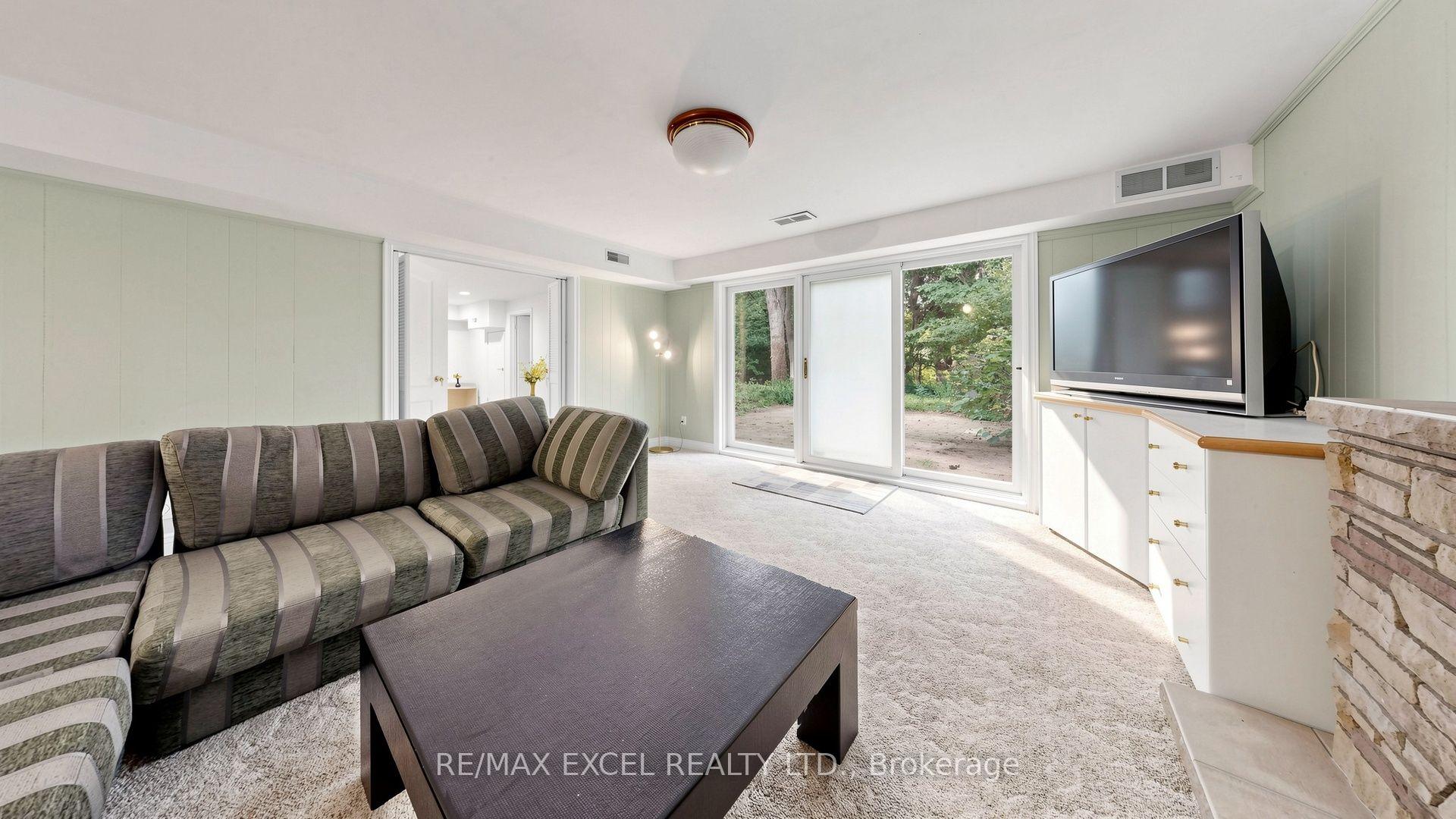 Photo 36 of 131 Burbank Drive, North York, Bayview Village — HOMEH
