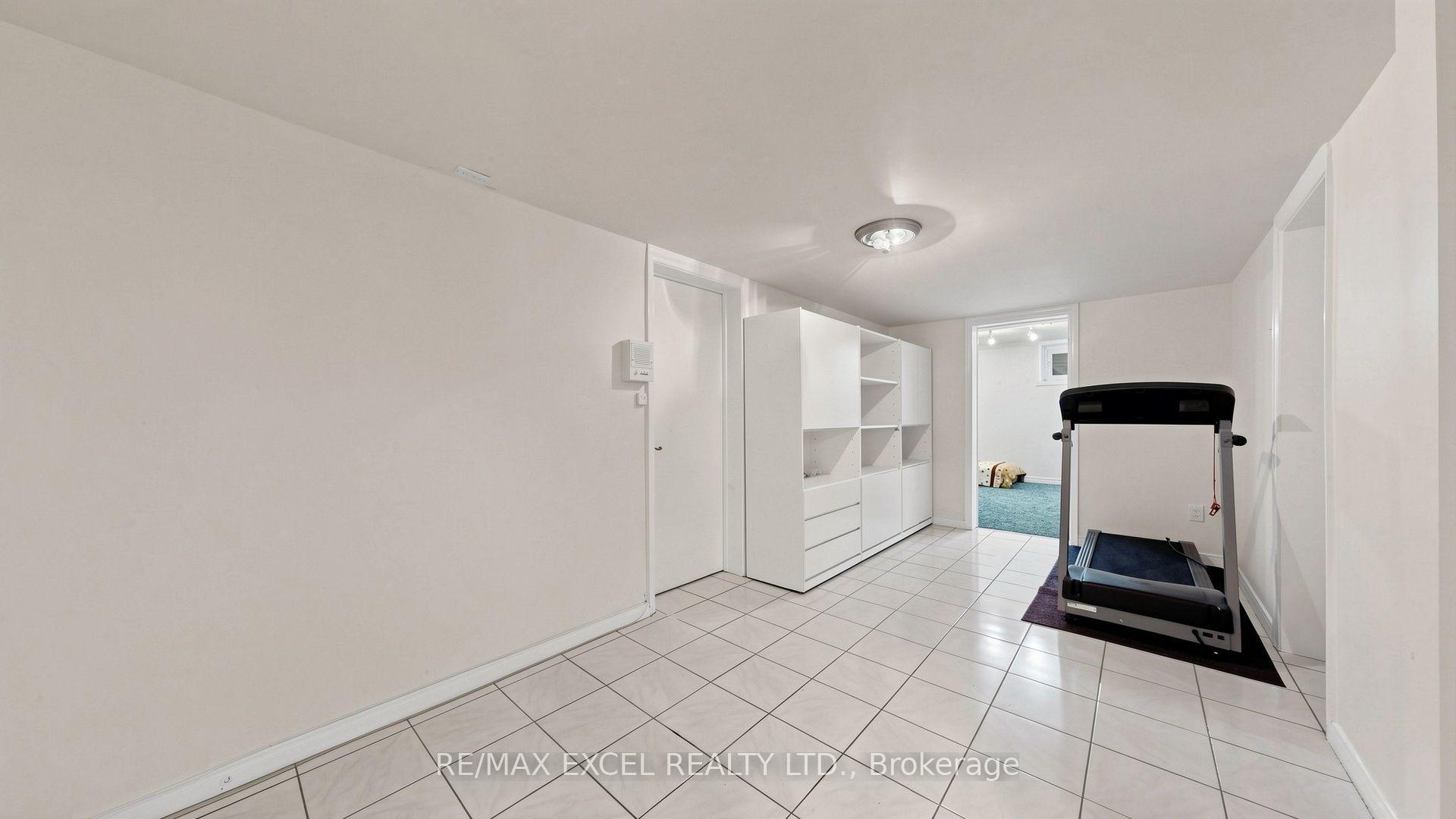 Photo 41 of 131 Burbank Drive, North York, Bayview Village — HOMEH