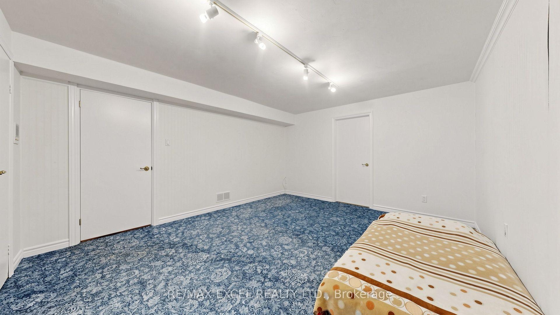 Photo 42 of 131 Burbank Drive, North York, Bayview Village — HOMEH