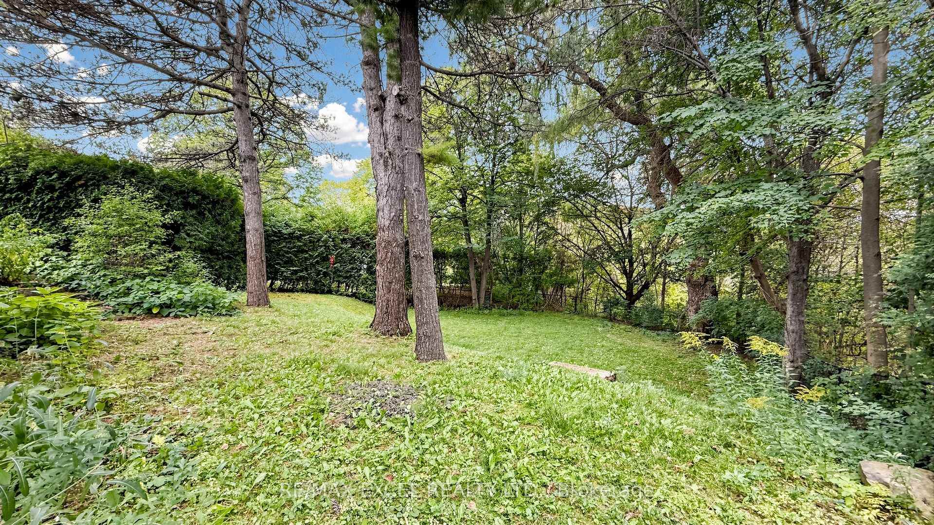 Photo 47 of 131 Burbank Drive, North York, Bayview Village — HOMEH