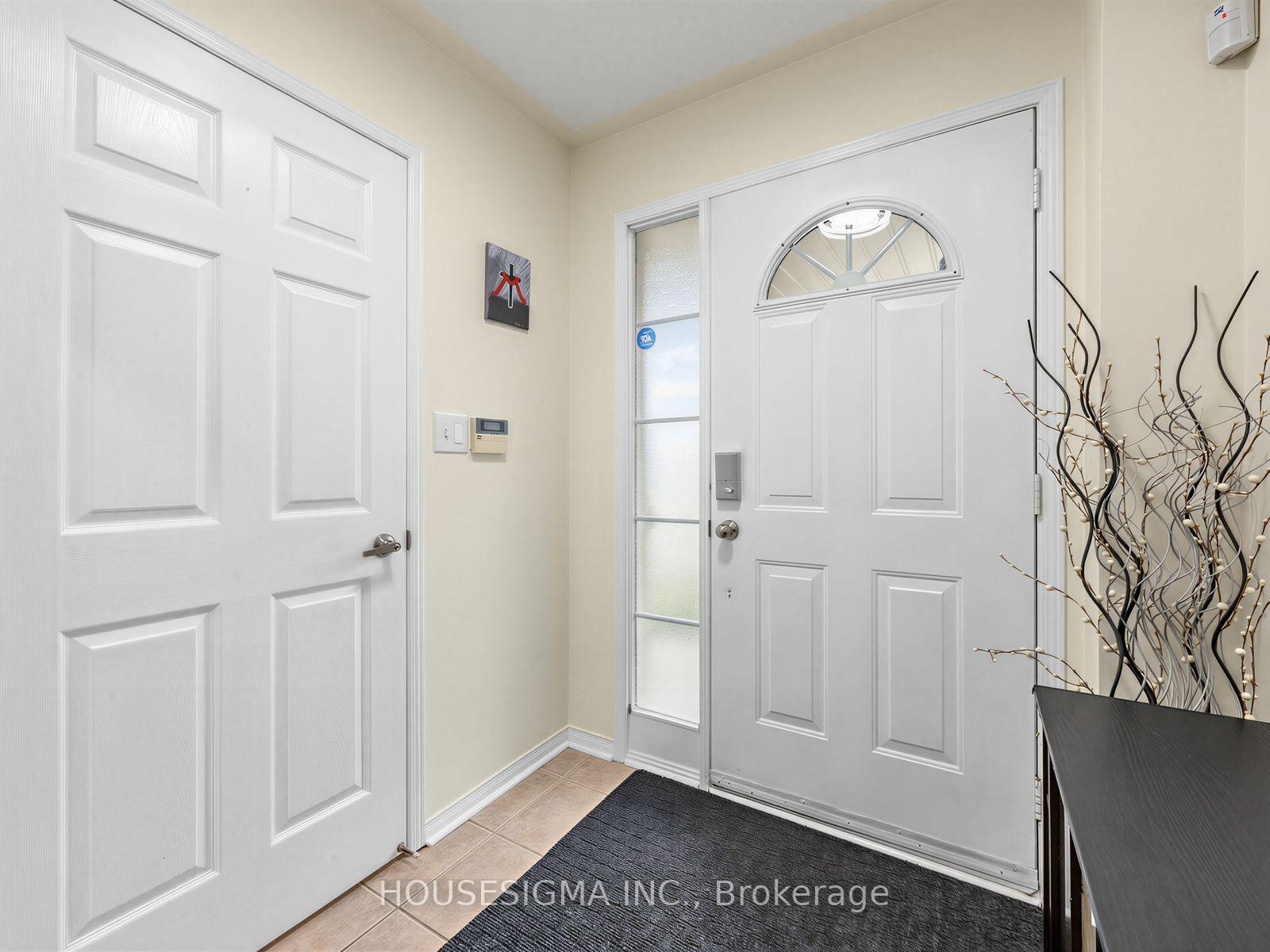 Photo 3 of 554 Aldershot Drive, Oshawa, Eastdale — HOMEH