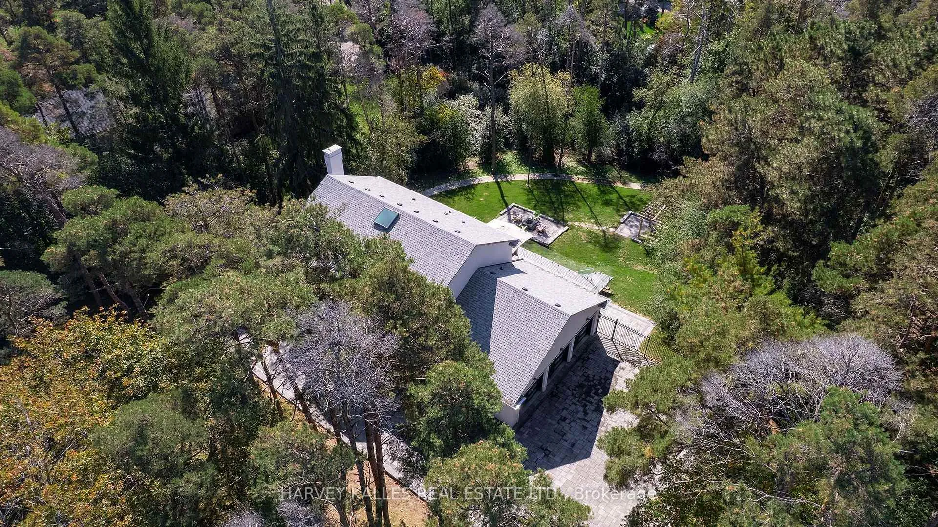 Photo 5 of 17 Cynthia Crescent, Richmond Hill, Oak Ridges — HOMEH