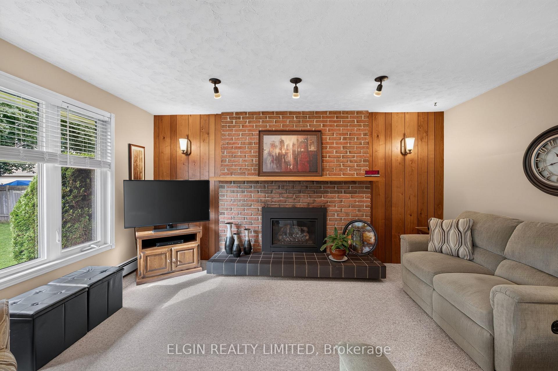 Photo 53 of 181 Locust Street, St. Thomas — HOMEH