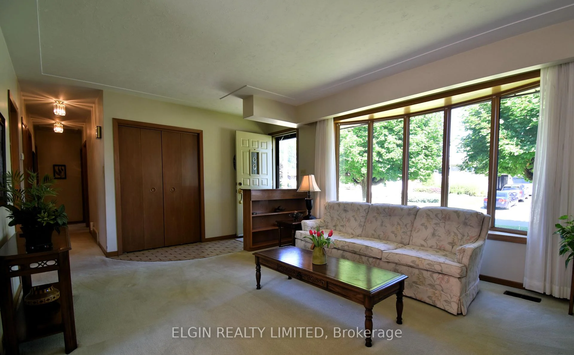 Photo 4 of 181 Locust Street, St. Thomas — HOMEH