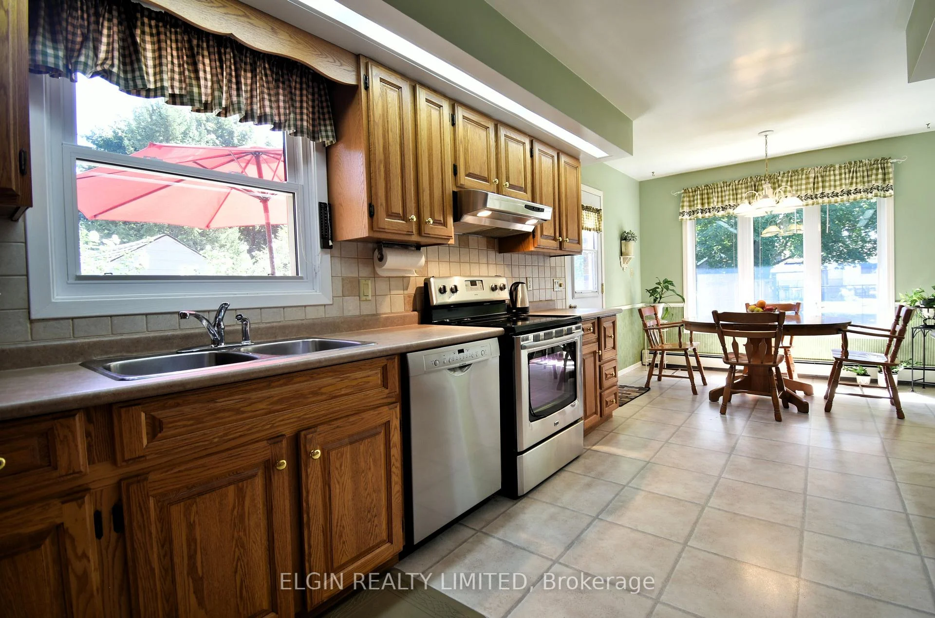 Photo 7 of 181 Locust Street, St. Thomas — HOMEH