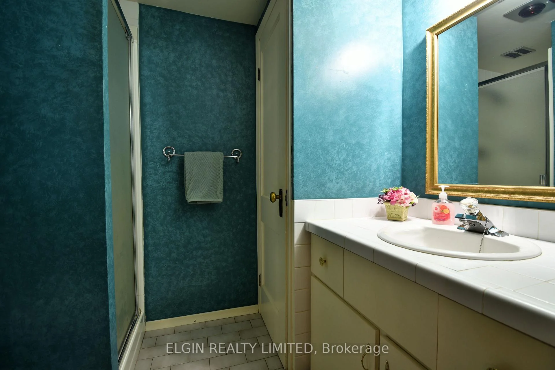 Photo 10 of 181 Locust Street, St. Thomas — HOMEH