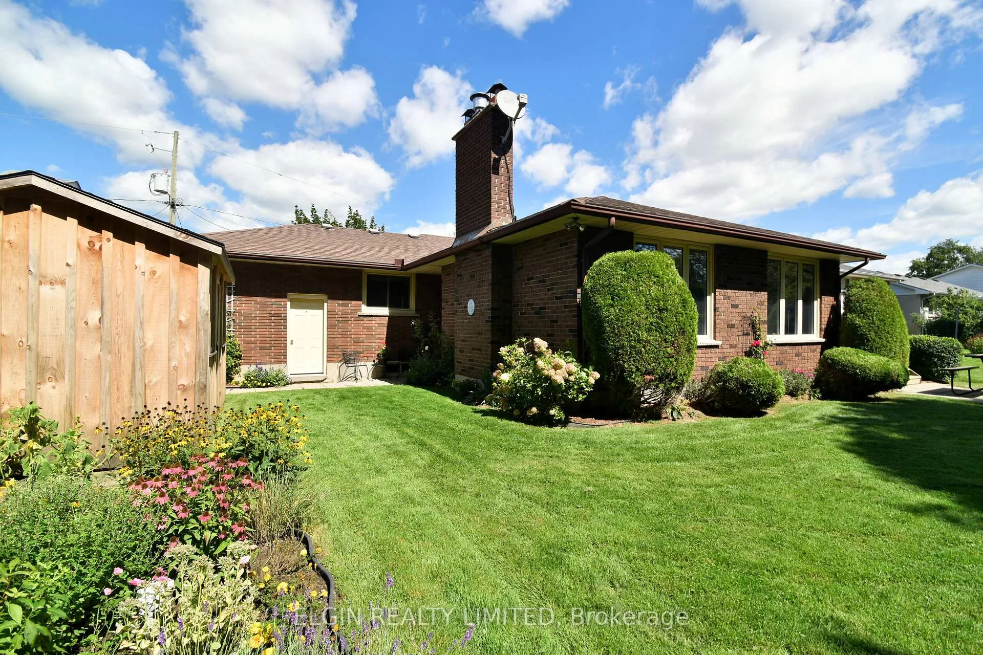 Photo 13 of 181 Locust Street, St. Thomas — HOMEH