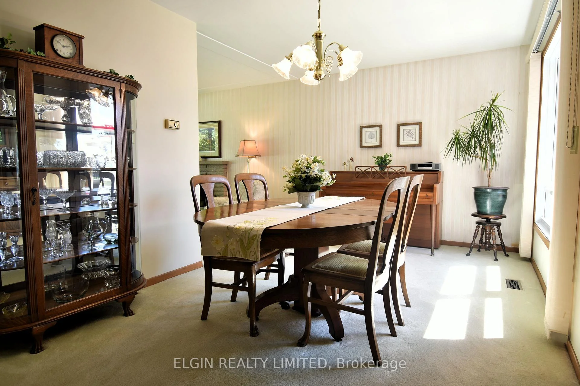 Photo 15 of 181 Locust Street, St. Thomas — HOMEH