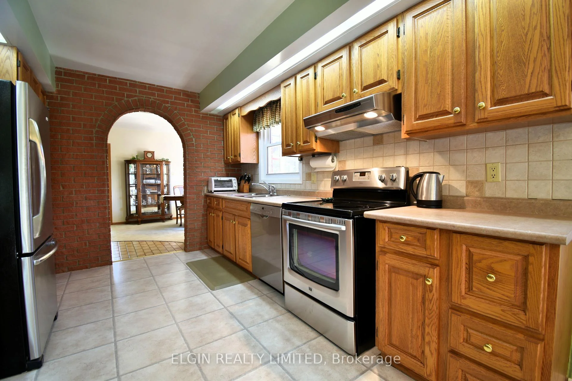 Photo 26 of 181 Locust Street, St. Thomas — HOMEH