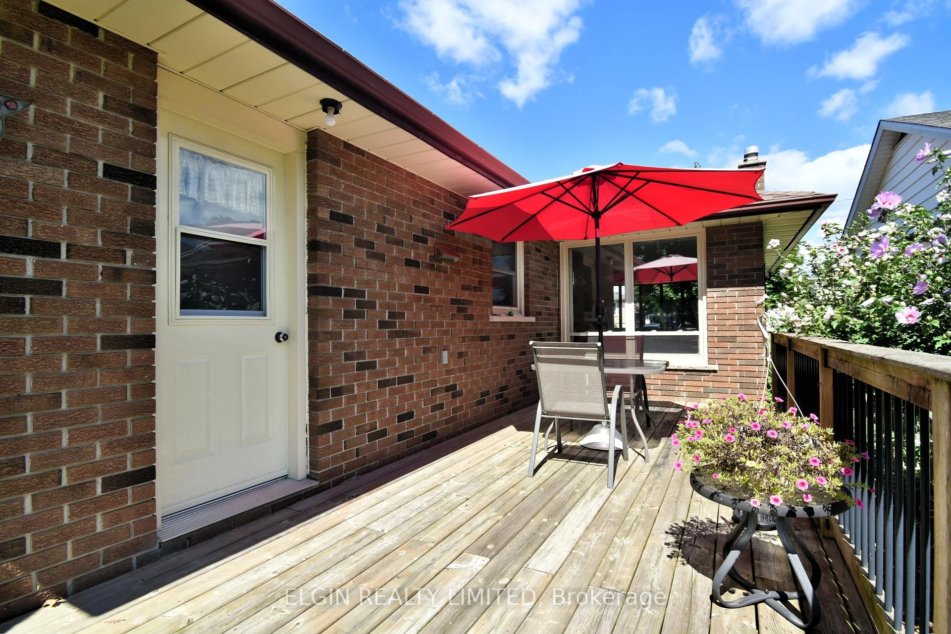 Photo 31 of 181 Locust Street, St. Thomas — HOMEH