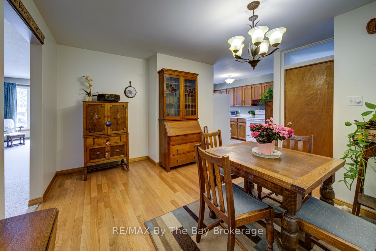 Photo 13 of 229 Datas Drive E, Clearview, Stayner — HOMEH