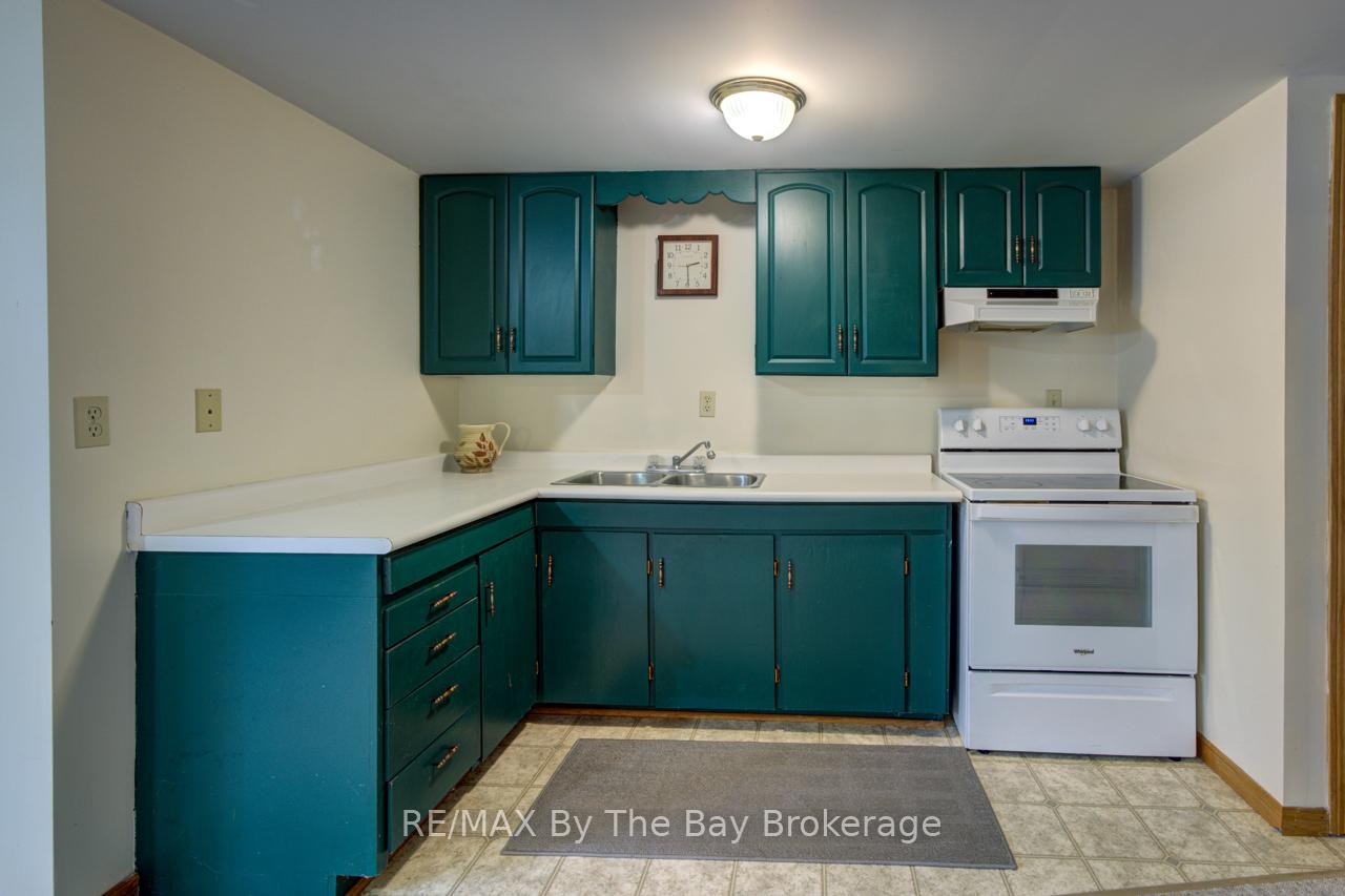 Photo 26 of 229 Datas Drive E, Clearview, Stayner — HOMEH