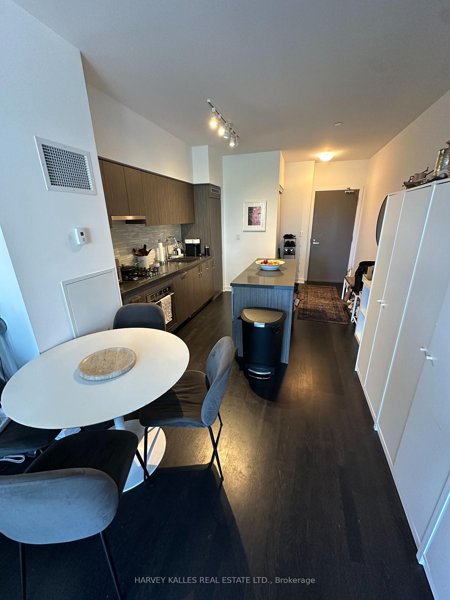 Photo 2 of Unit 412, 501 St Clair Avenue W, Toronto, Casa Loma — HOMEH