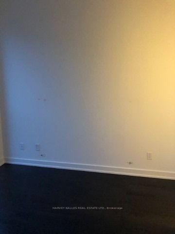 Photo 11 of Unit 412, 501 St Clair Avenue W, Toronto, Casa Loma — HOMEH
