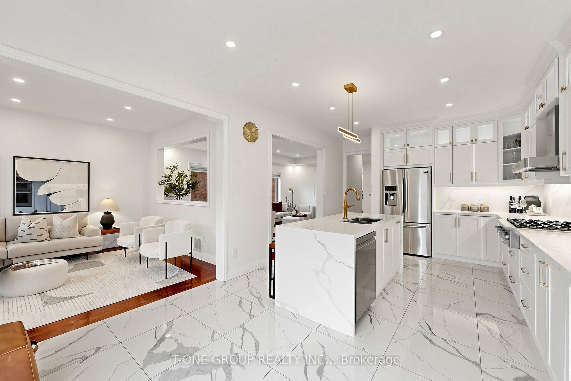 Photo 5 of 87 Serene Way, Vaughan, Patterson — HOMEH