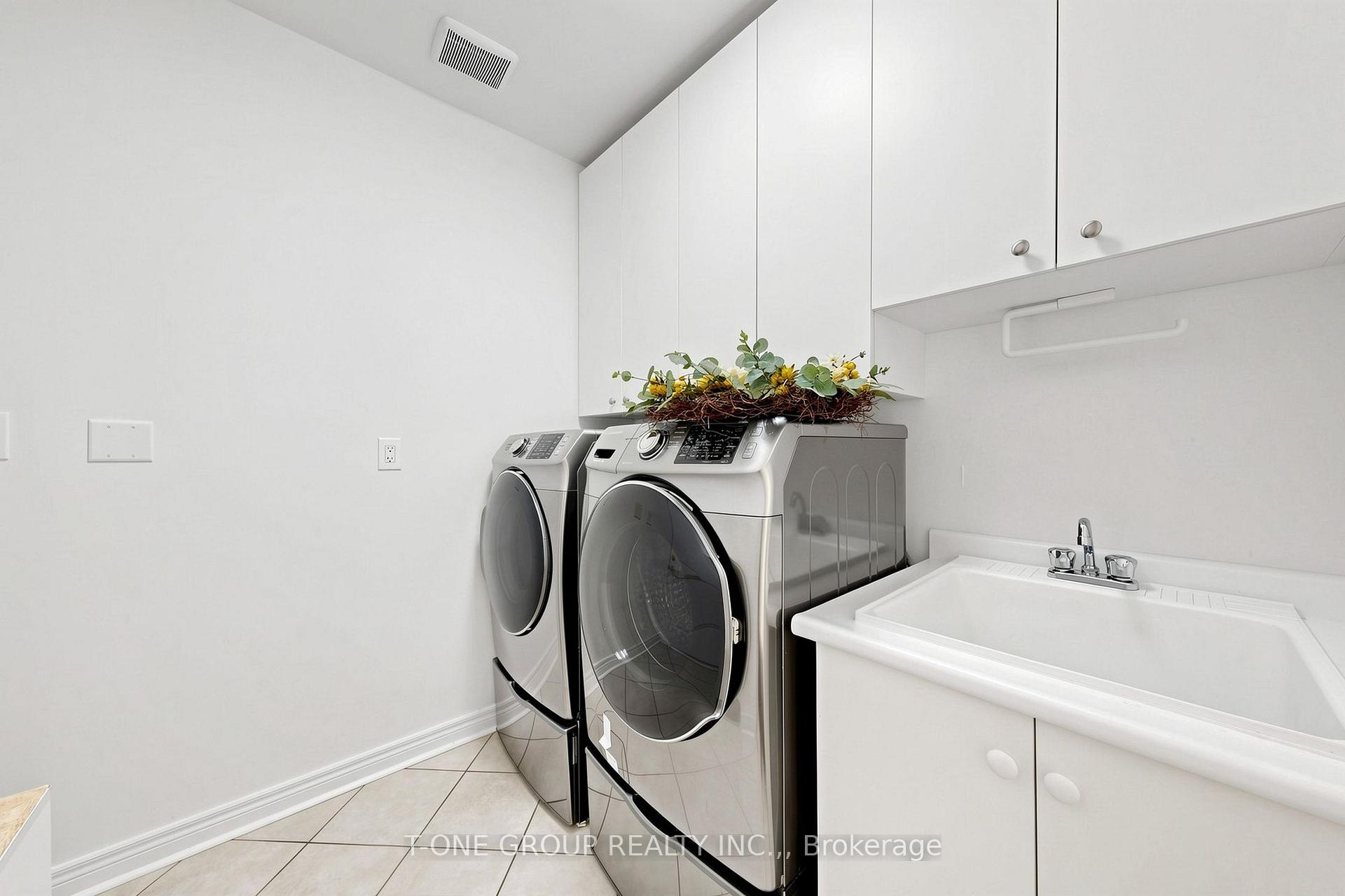 Photo 18 of 87 Serene Way, Vaughan, Patterson — HOMEH