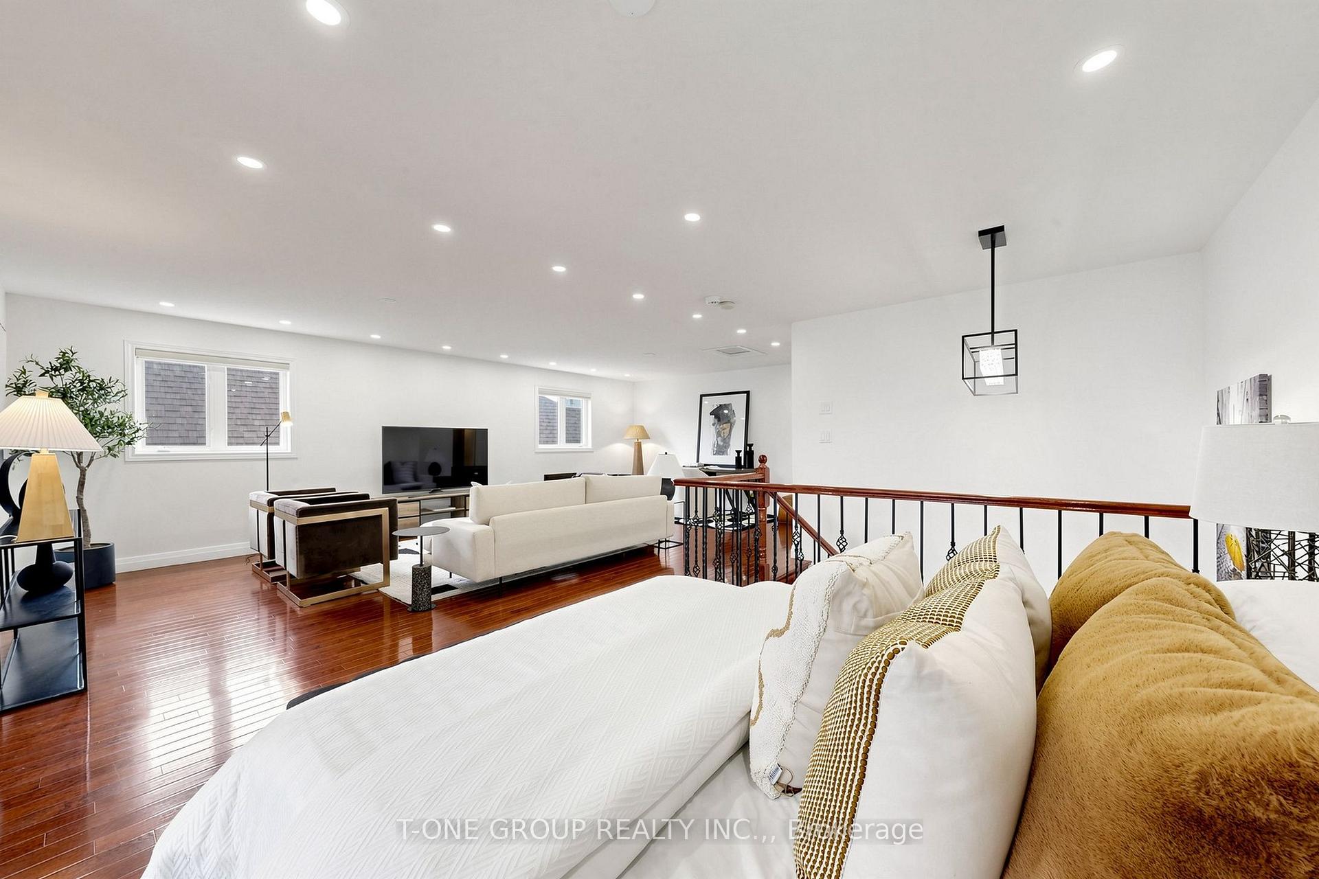 Photo 37 of 87 Serene Way, Vaughan, Patterson — HOMEH