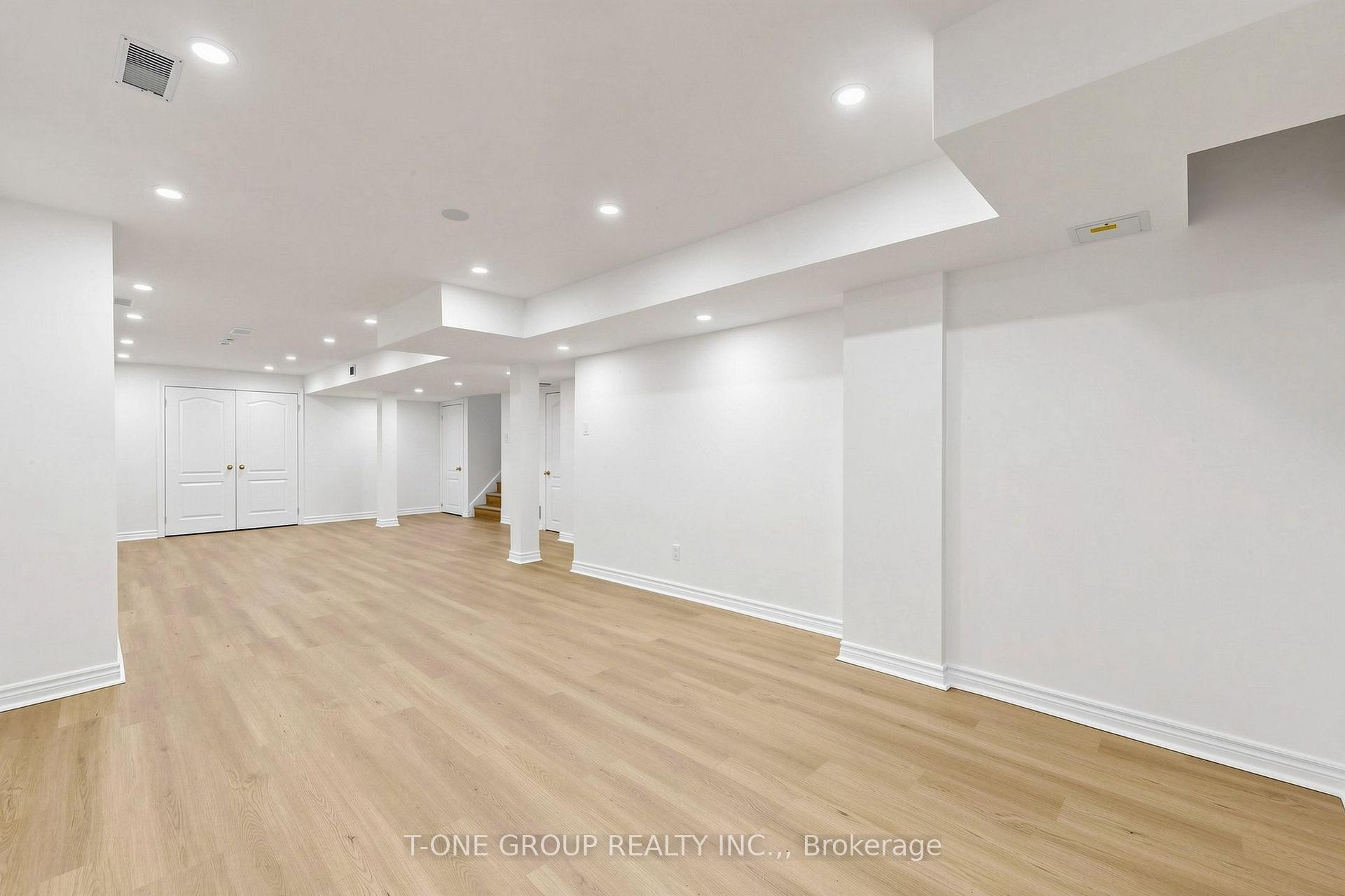 Photo 43 of 87 Serene Way, Vaughan, Patterson — HOMEH