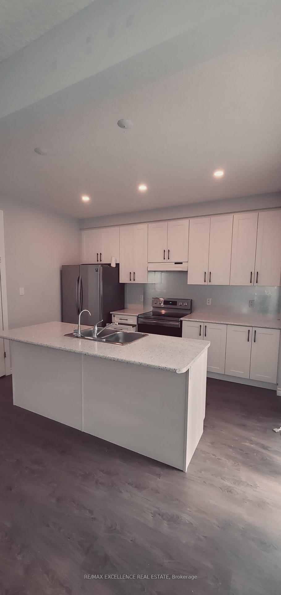 Photo 12 of 57 Gleason Crescent, Kitchener, Westmount - Kitchener — HOMEH