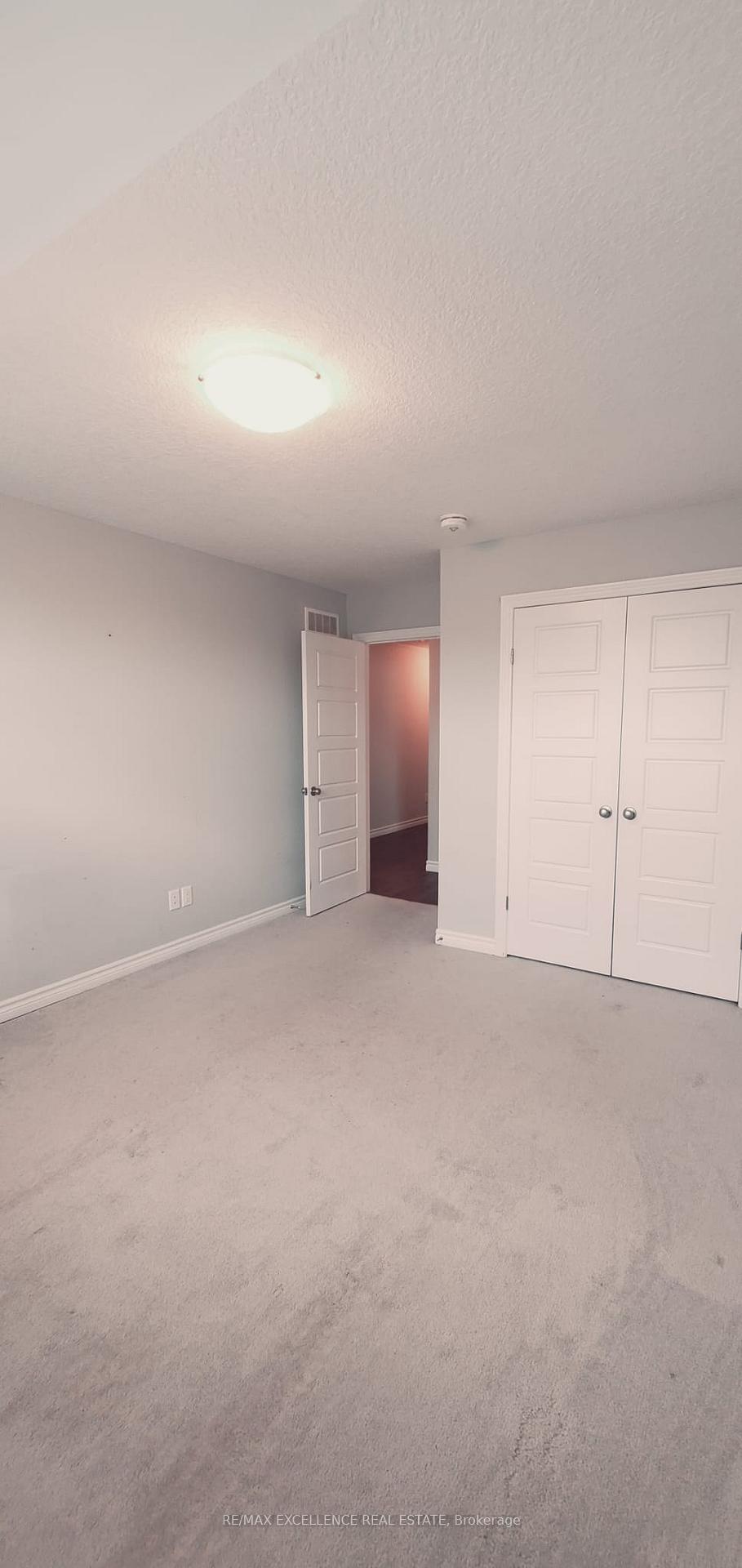 Photo 14 of 57 Gleason Crescent, Kitchener, Westmount - Kitchener — HOMEH