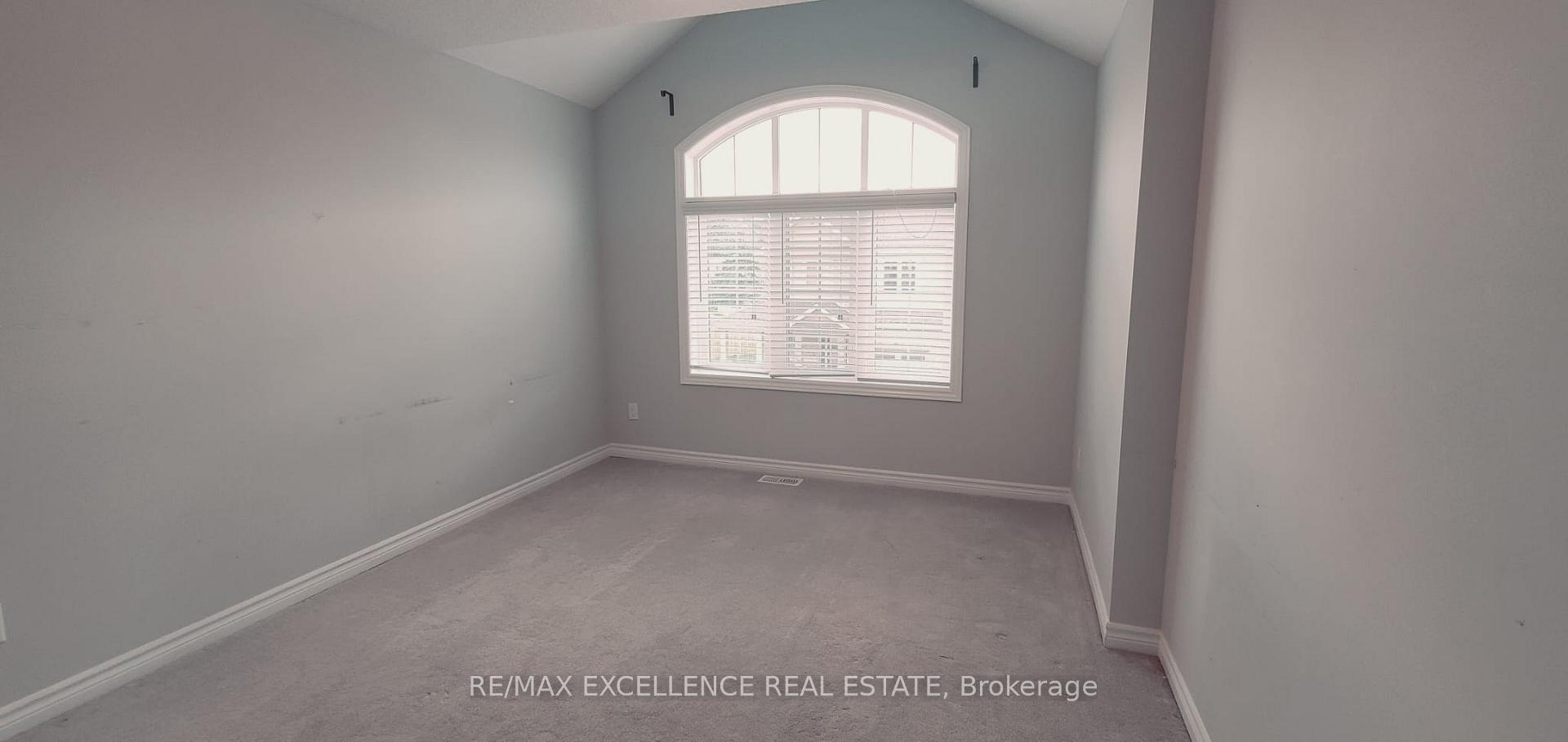 Photo 17 of 57 Gleason Crescent, Kitchener, Westmount - Kitchener — HOMEH