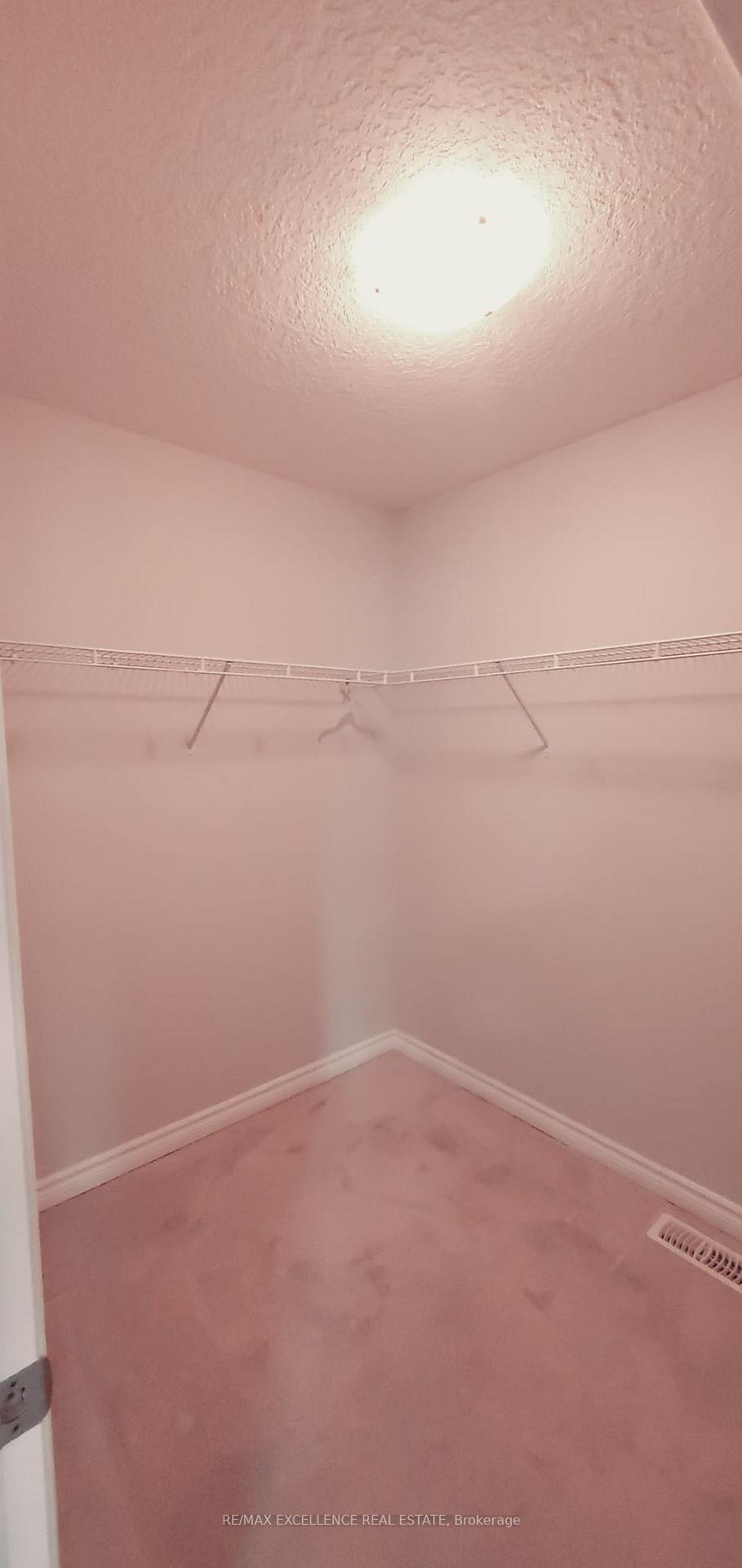 Photo 18 of 57 Gleason Crescent, Kitchener, Westmount - Kitchener — HOMEH