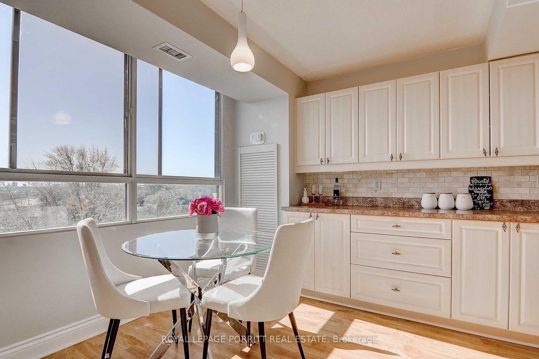 Photo 11 of Unit 508, 1271 Walden Circle, Mississauga, Clarkson — HOMEH