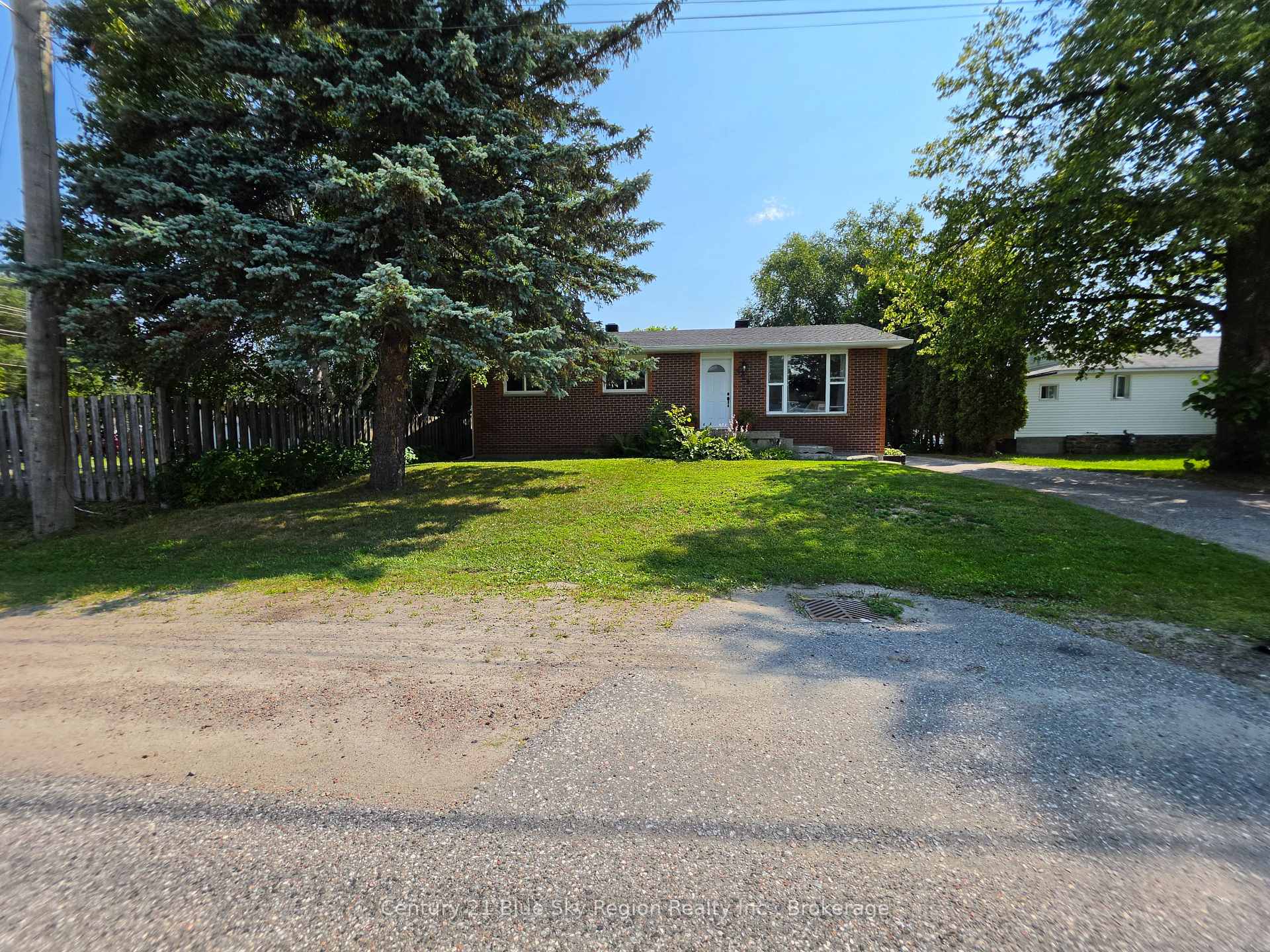 Photo 22 of 324 King Street, West Nipissing, Sturgeon Falls — HOMEH