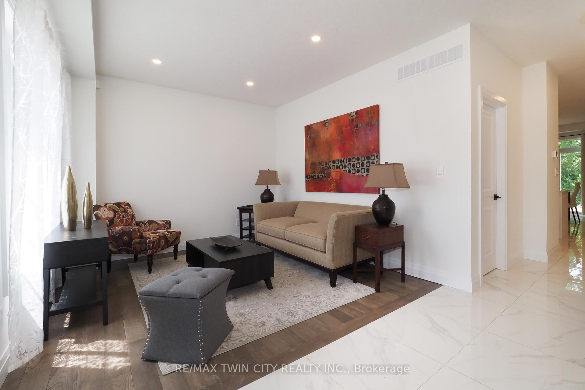 Photo 5 of 217 Jeffrey Place, Kitchener, Country Hills East — HOMEH