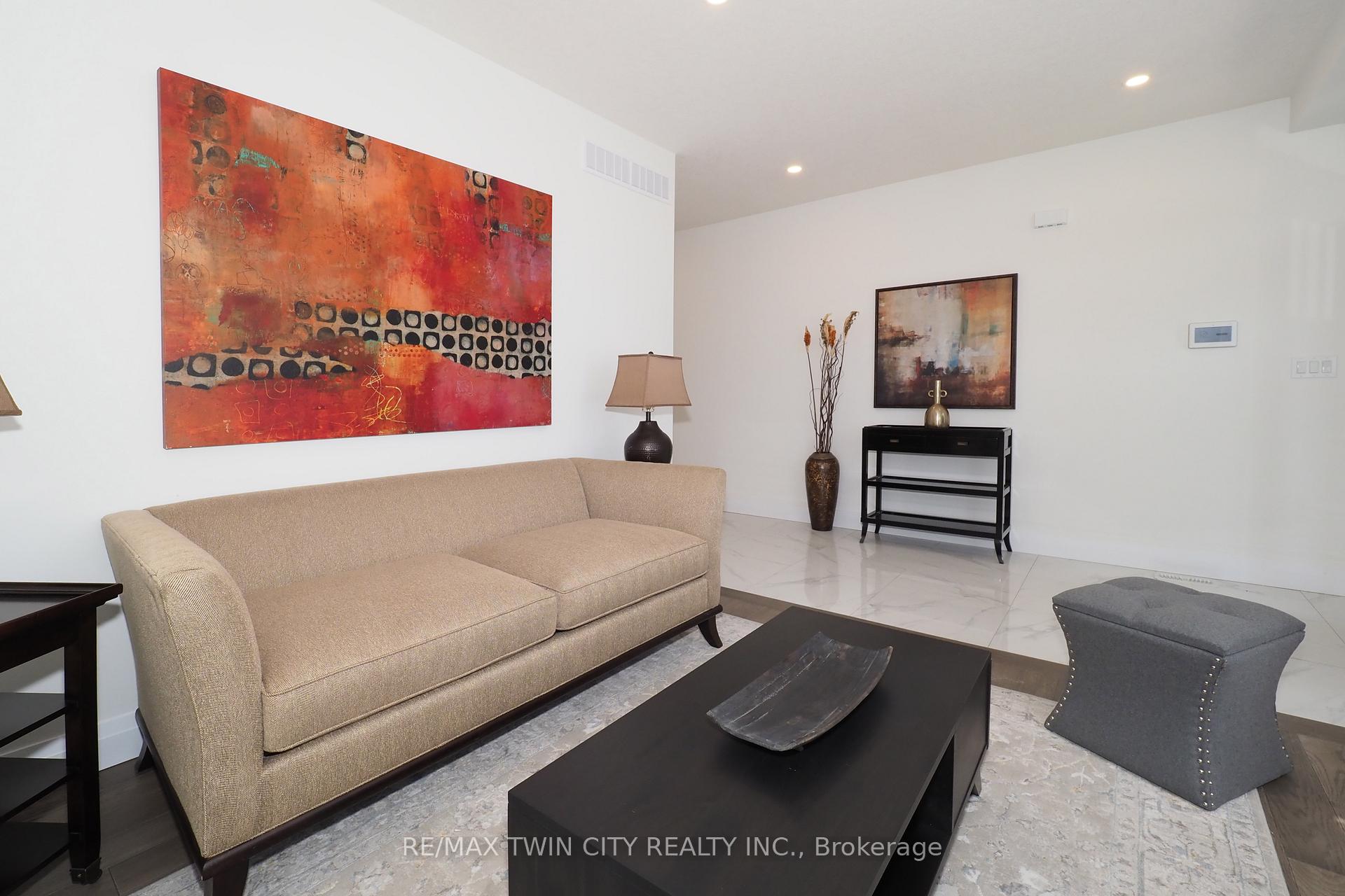 Photo 9 of 217 Jeffrey Place, Kitchener, Country Hills East — HOMEH