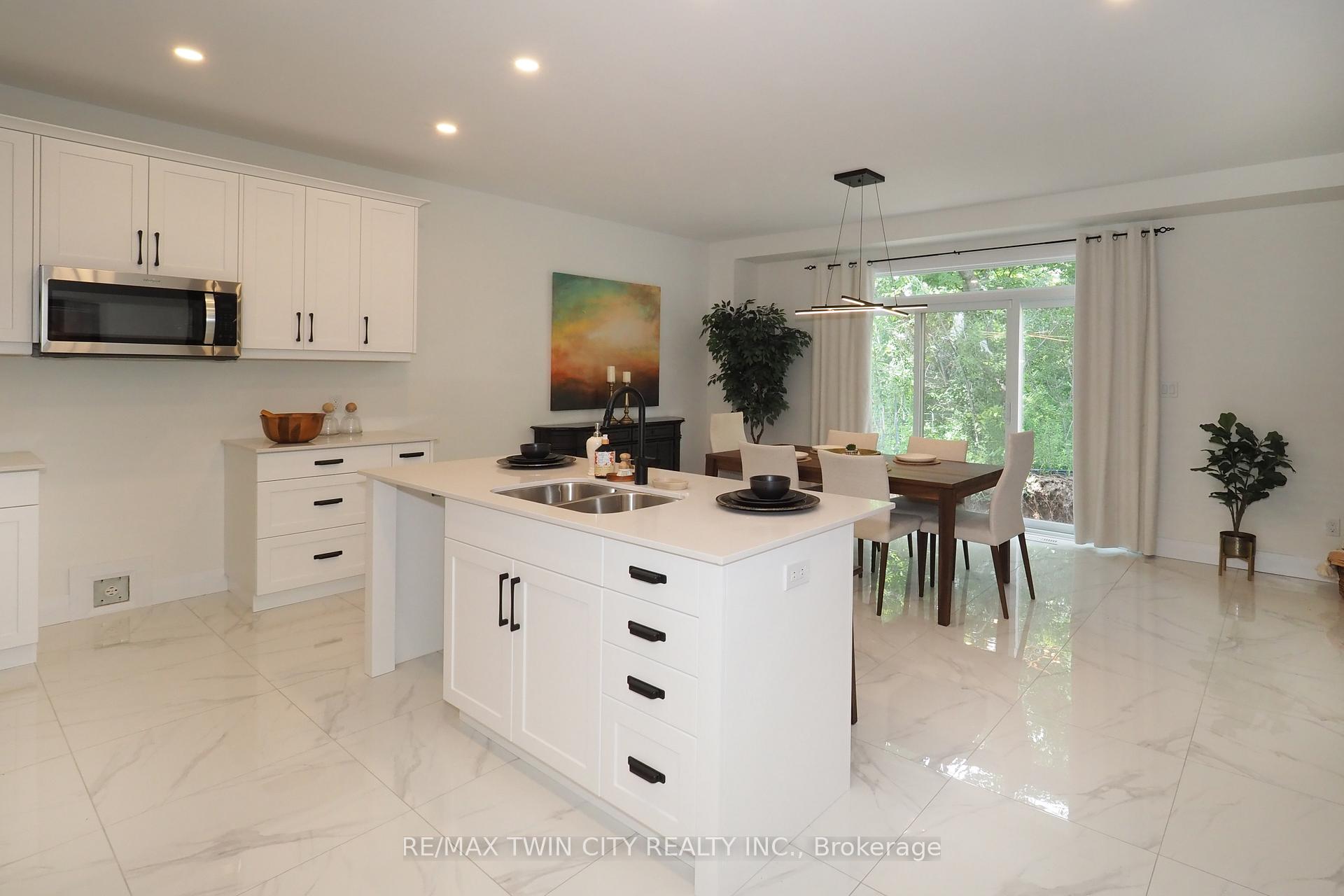 Photo 10 of 217 Jeffrey Place, Kitchener, Country Hills East — HOMEH