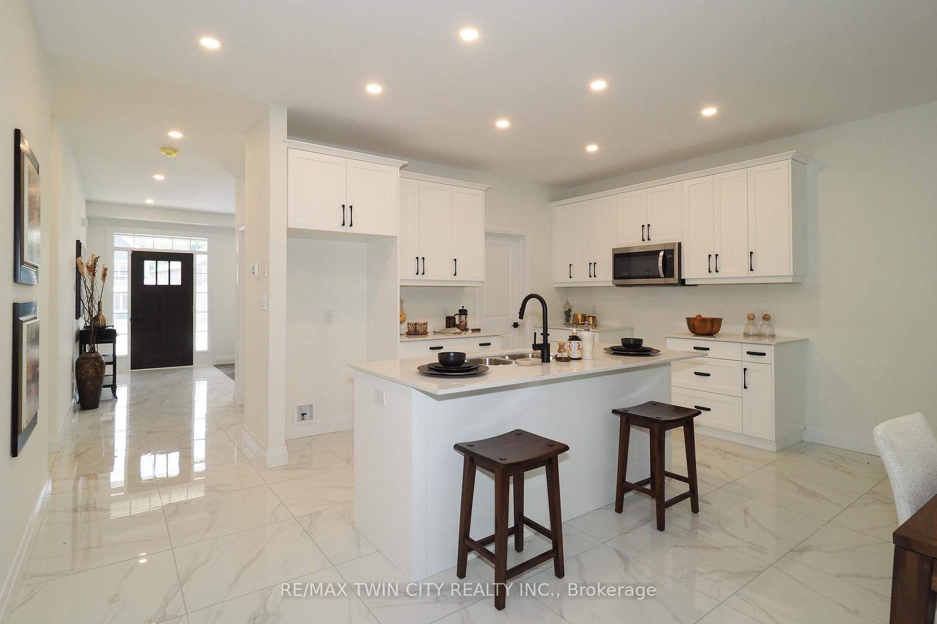 Photo 11 of 217 Jeffrey Place, Kitchener, Country Hills East — HOMEH